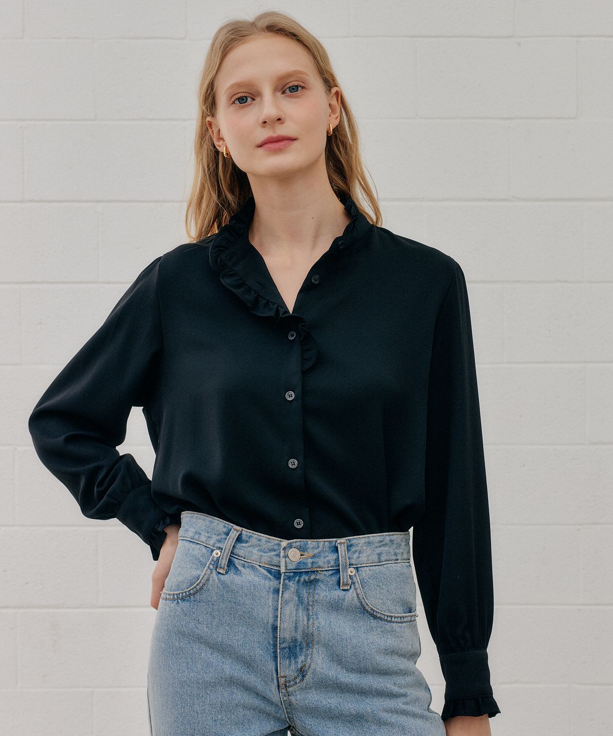 엽페(YUPPE) TWO FRILL SHIRT_BLACK