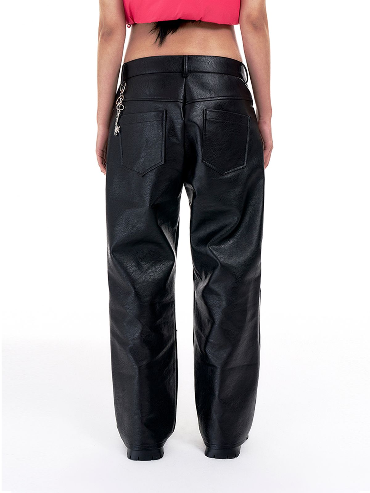 와이이이엘(YEEL) EMBROIDERY LEATHER PANTS BLACK