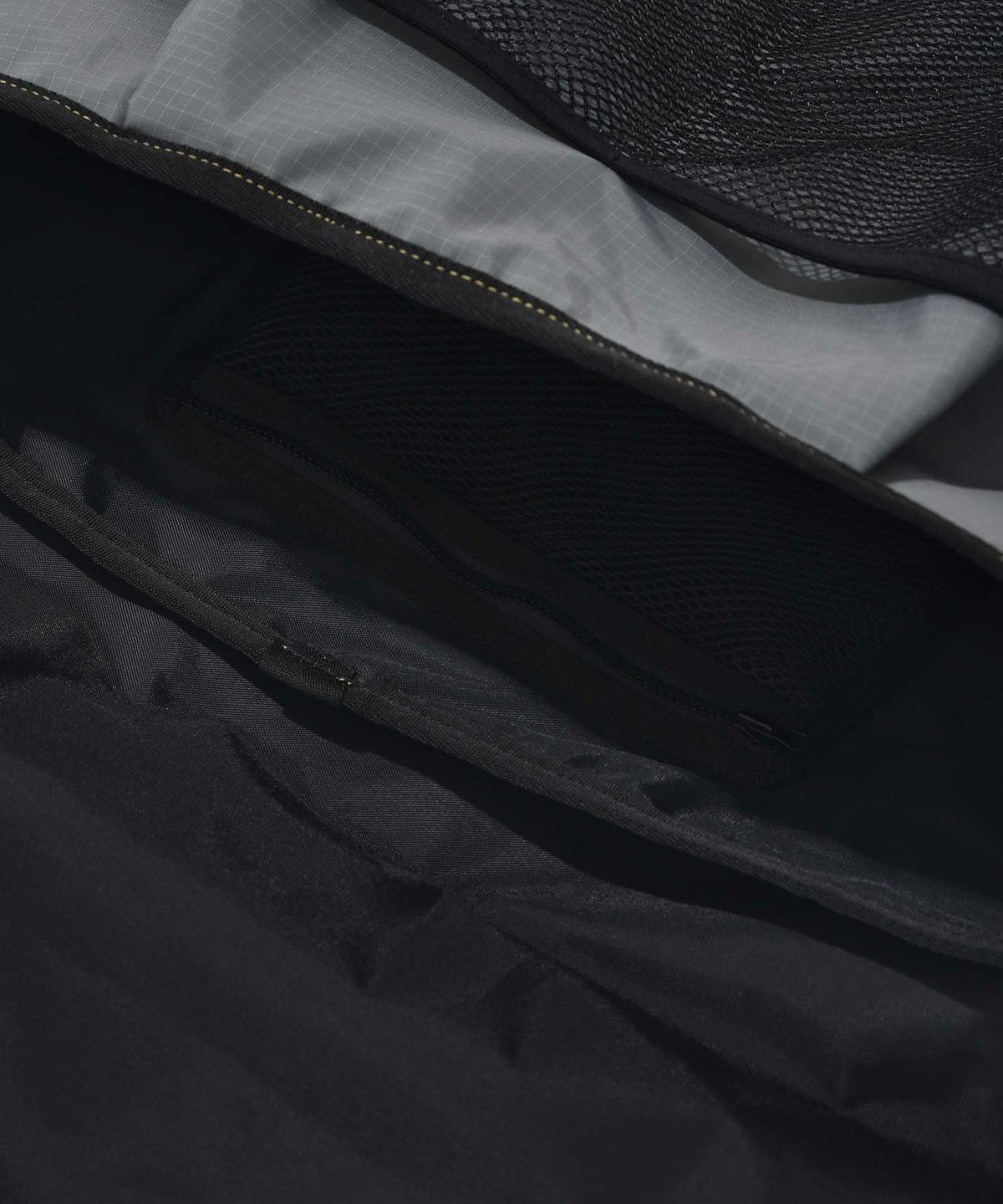 리트리버클럽(RETRIEVER CLUB) RC X FP AZTEC TRIBAL MESSENGER BAG [GRAY]