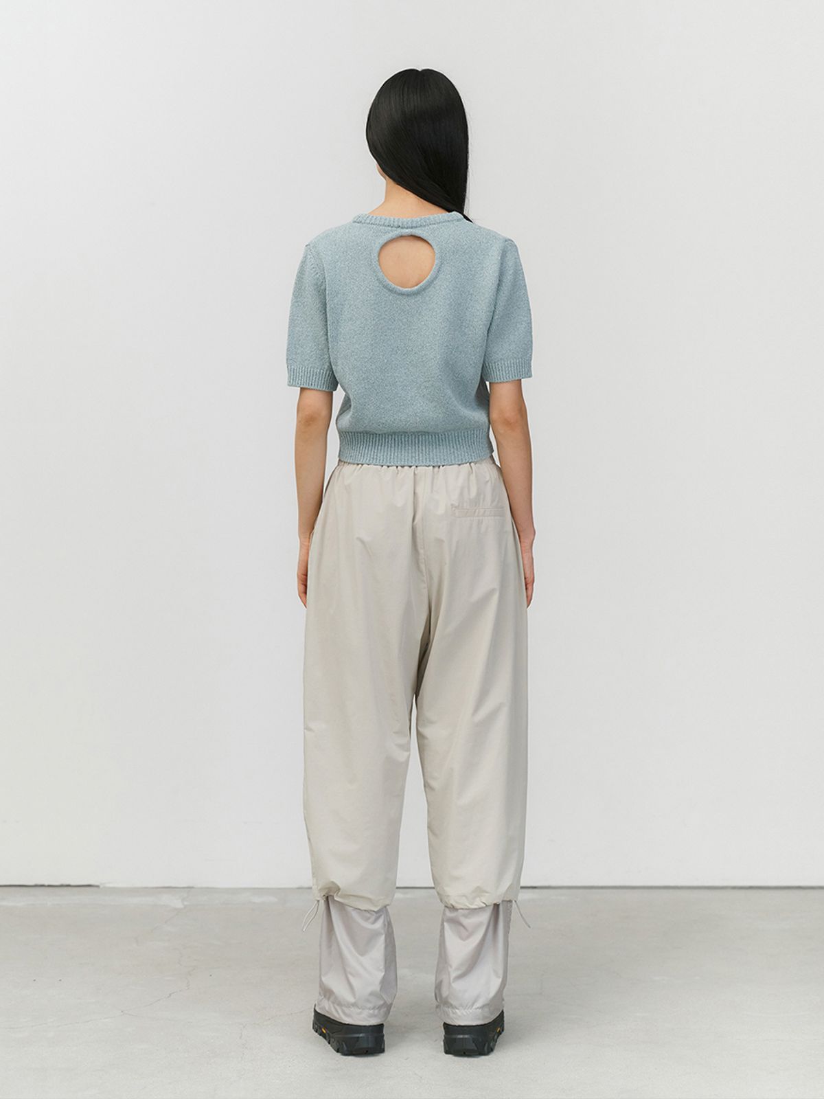 아모멘토(AMOMENTO) BACK CUT-OUT PULLOVER_SKY BLUE
