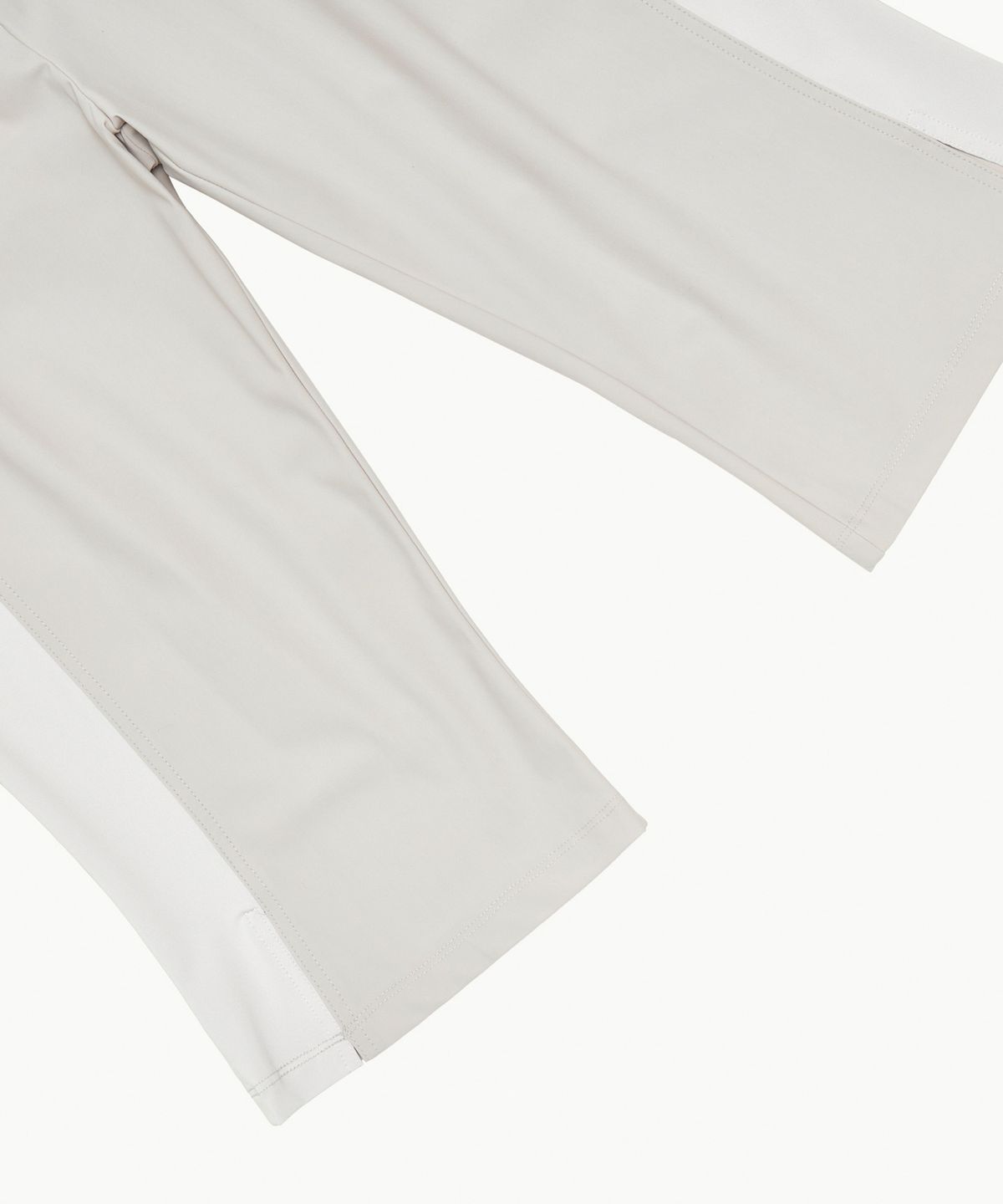 아모멘토(AMOMENTO) COLOR BLOCKED BIKER SHORTS_GREY BEIGE