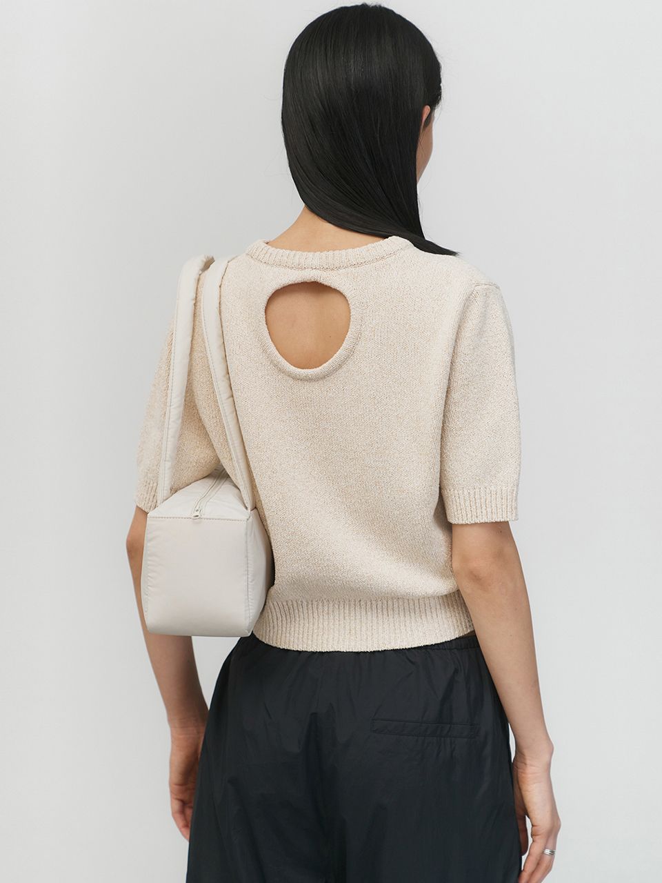トートバッグ +AMOMENTO+ PADDED SQUARE SHOULDER BAGLIGHT BEIGE AM23SSW07BG MUSINSA | AMOMENTO PADDED SQUARE SHOULDER BAG_LIGHT BEIGE
