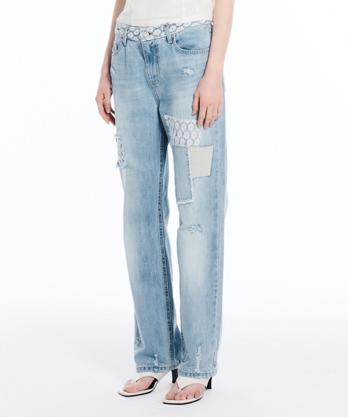 세릭(CERRIC) FLOWER LACE PATCH JEANS / BLUE