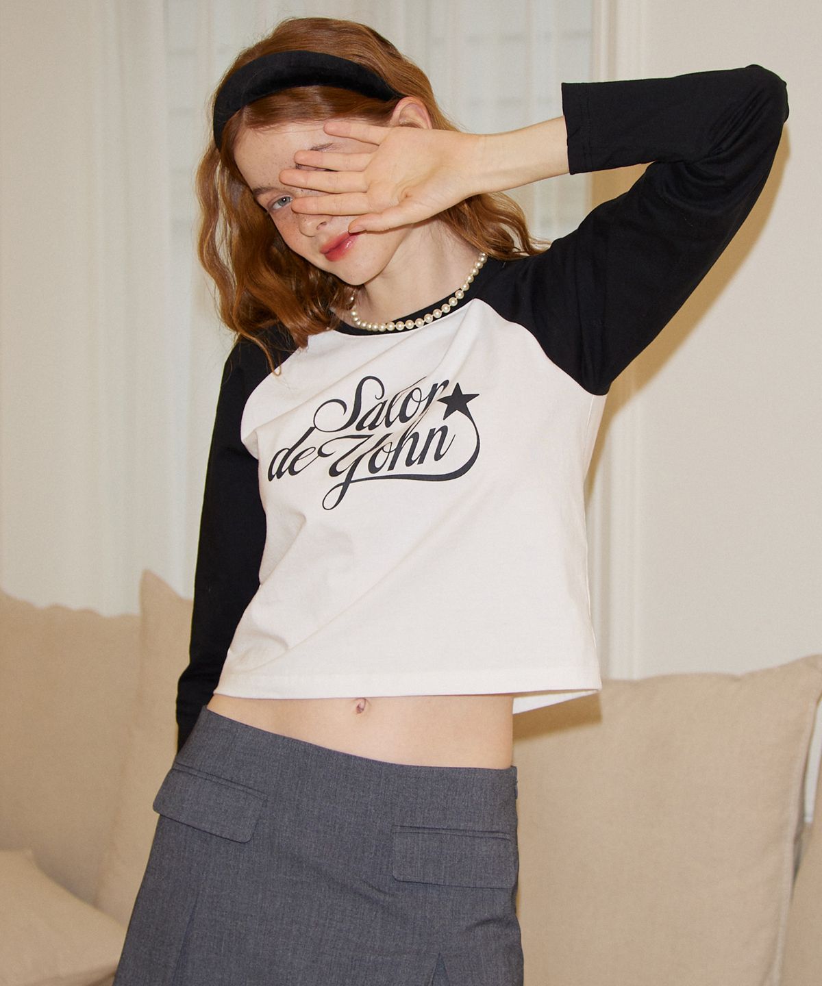 살롱 드 욘(SALON DE YOHN) Retro Raglan T_ Black