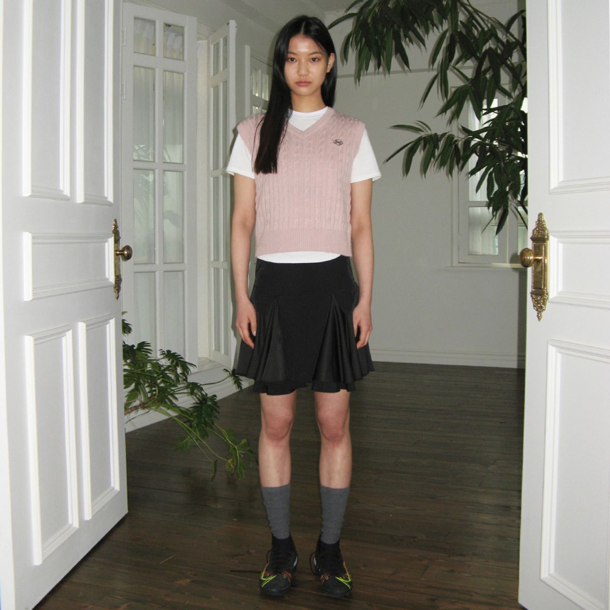 시눈(SINOON) FISHER SLIT CABLE KNIT VEST (BABY PINK)
