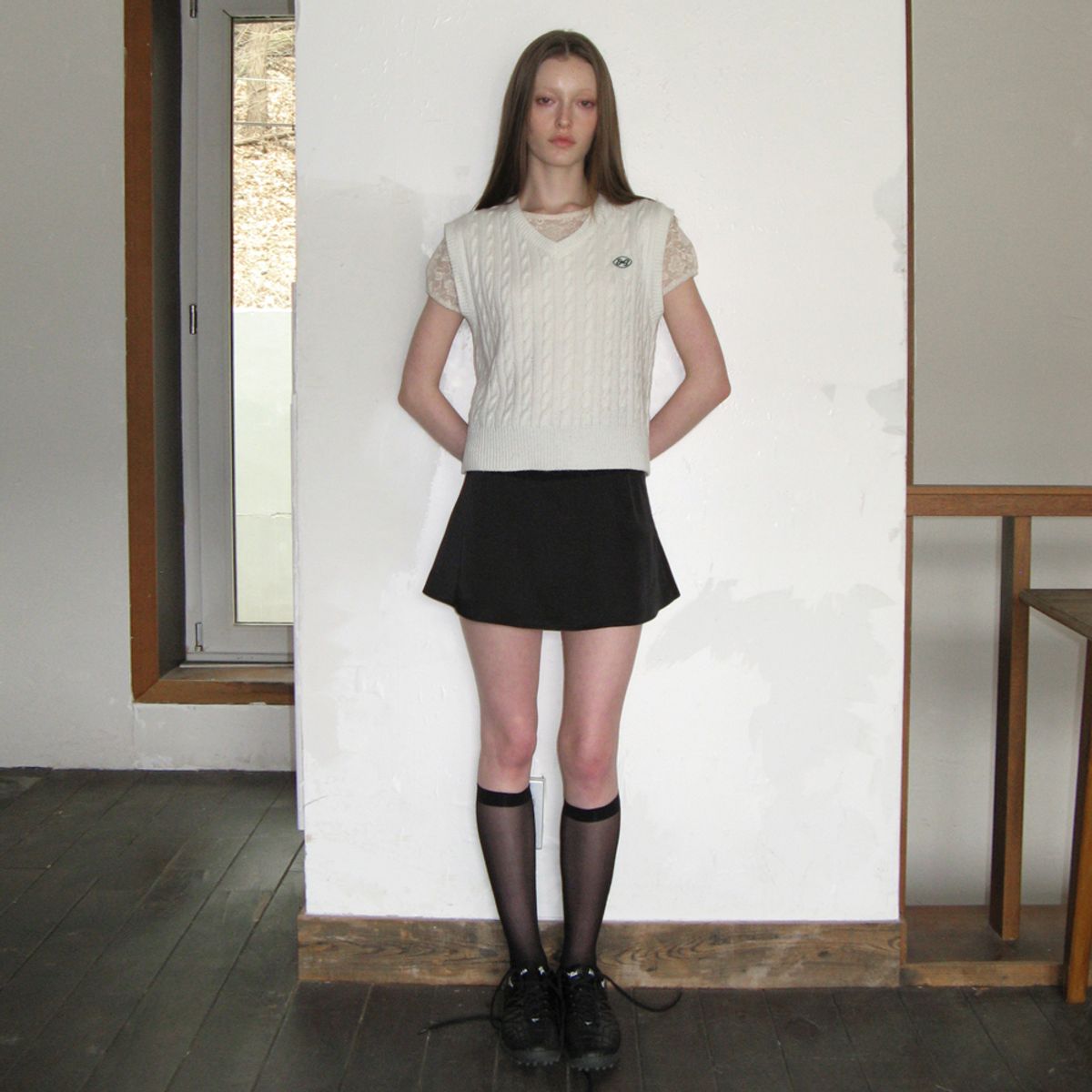 시눈(SINOON) FISHER SLIT CABLE KNIT VEST (WHITE)