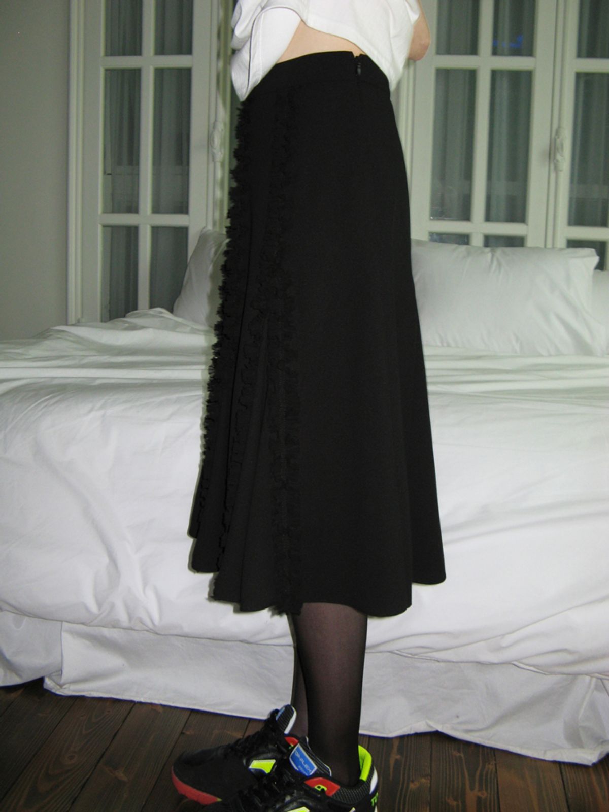시눈(SINOON) FRILL MIDI SKIRT (BLACK)