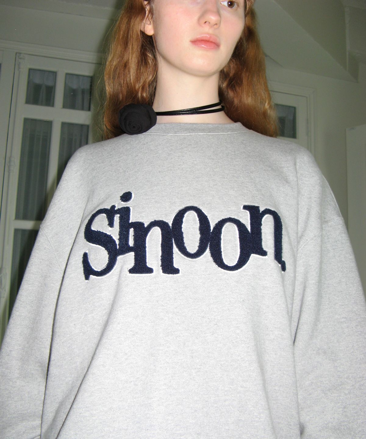 시눈(SINOON) BOUCLE LOGO SWEATSHIRT (MELANGE GREY)