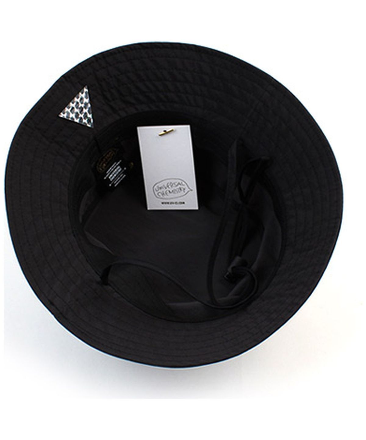 유니버셜 케미스트리(UNIVERSAL CHEMISTRY) String Black Poly Bucket Hat 폴리버킷햇