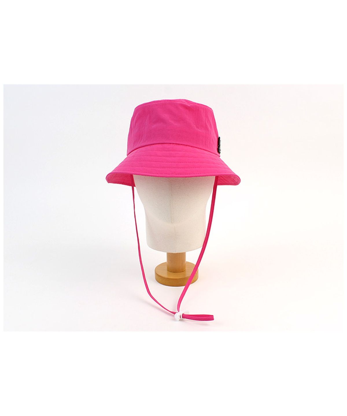 유니버셜 케미스트리(UNIVERSAL CHEMISTRY) String Pink Poly Bucket Hat 폴리버킷햇