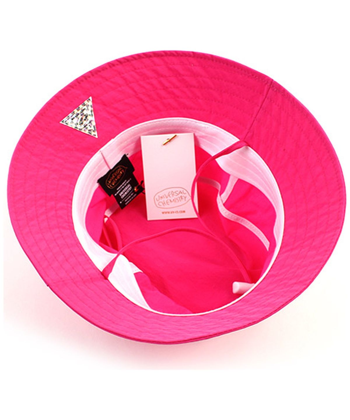 유니버셜 케미스트리(UNIVERSAL CHEMISTRY) String Pink Poly Bucket Hat 폴리버킷햇