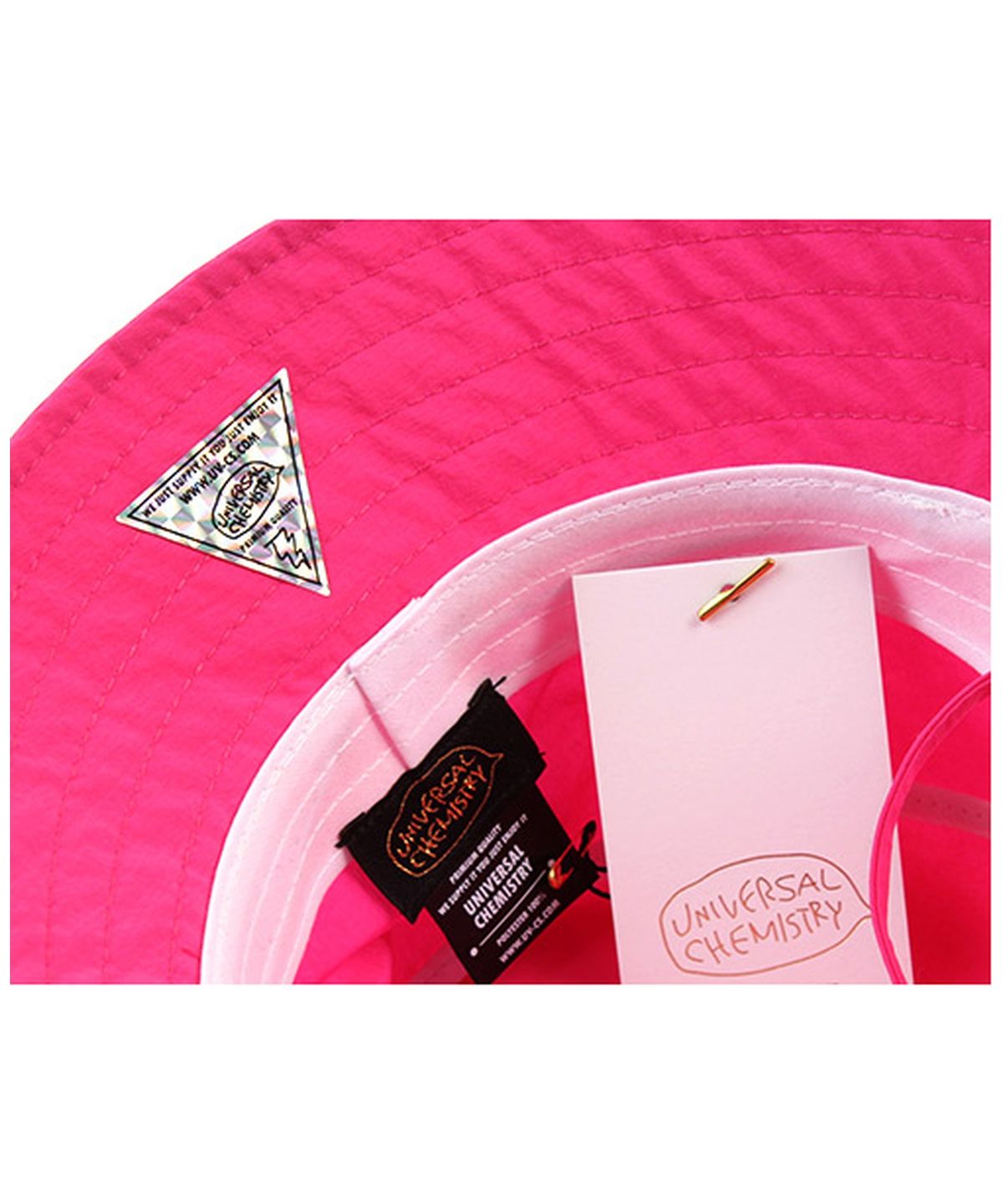 유니버셜 케미스트리(UNIVERSAL CHEMISTRY) String Pink Poly Bucket Hat 폴리버킷햇