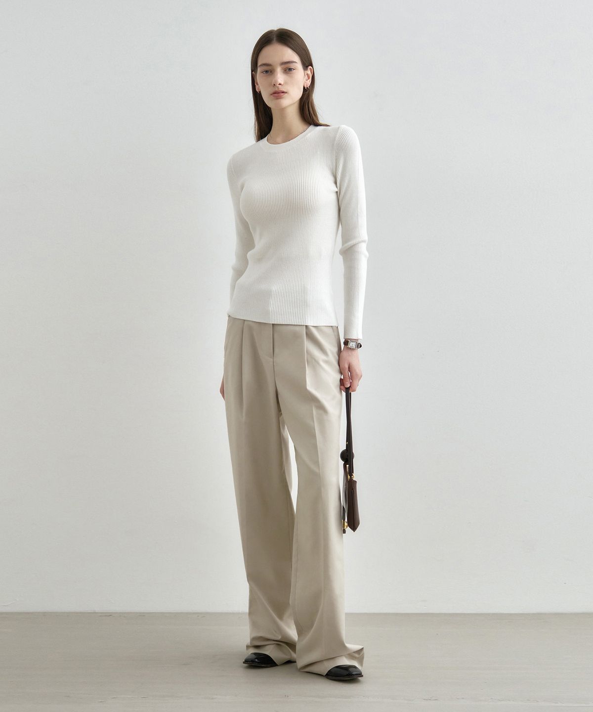 몽돌(MONGDOL) 원턱 와이드 슬랙스 베이지 MDPT025BEIGE