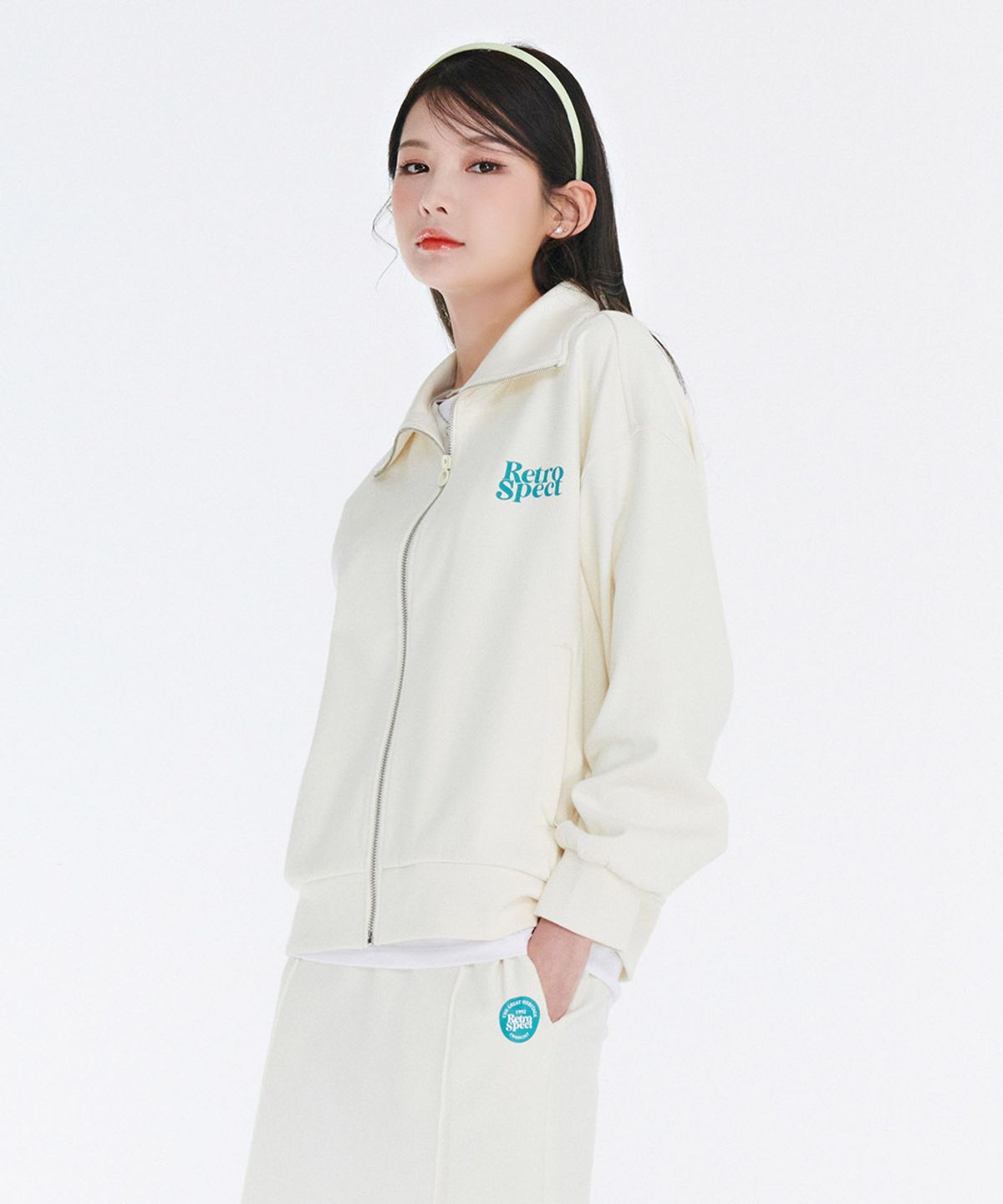 체이스컬트(CHASECULT) 여성 레터링 그래픽 카라집업-CARG4361B0A