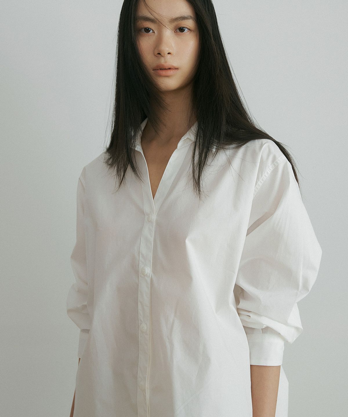 링서울(LINGSEOUL) V-neck cotton shirt-ivory
