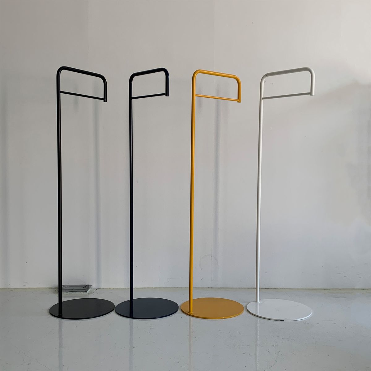 공원컴퍼니(GONGONE COMPANY) ANJOY HANGER 스탠드형 행거