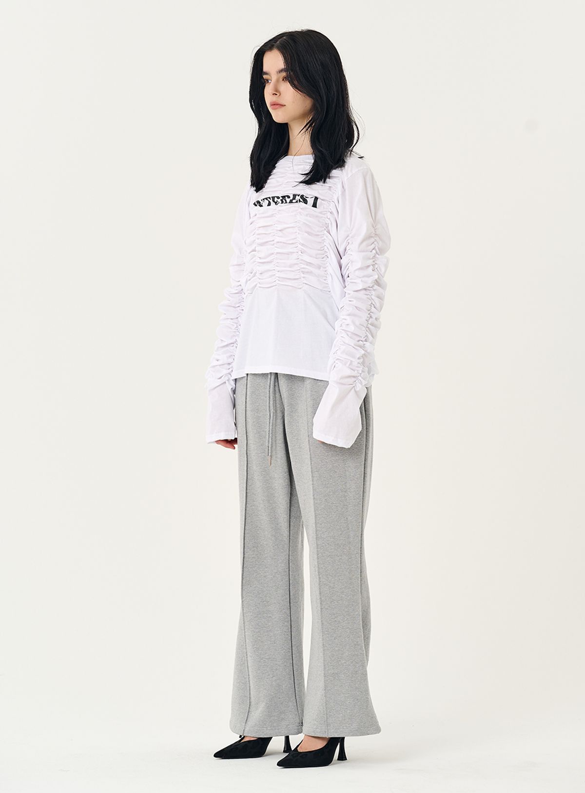 인터레스트(INTEREST) INTEREST LOGO SHRING TOP_WHITE