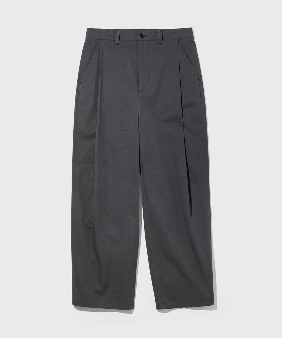 더블유엠씨(WMC) 딥 플리츠 치노팬츠_CHARCOAL GREY
