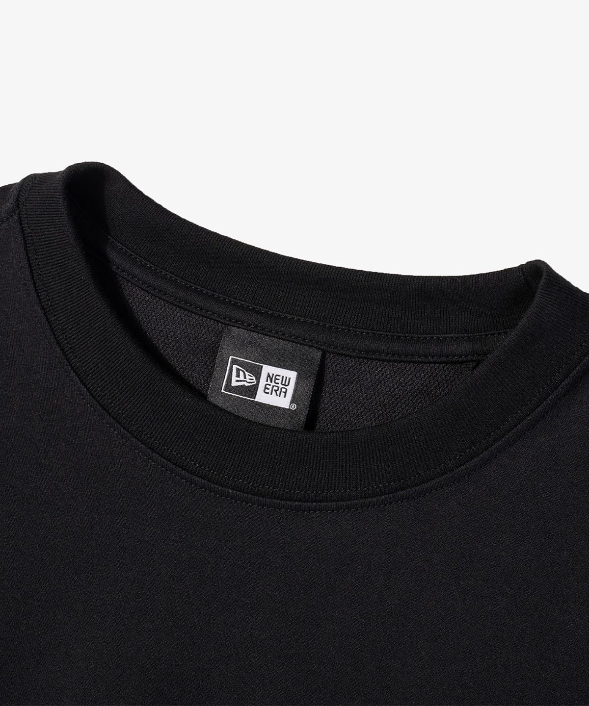 뉴에라(NEW ERA) 에센셜 롱 슬리브 블랙