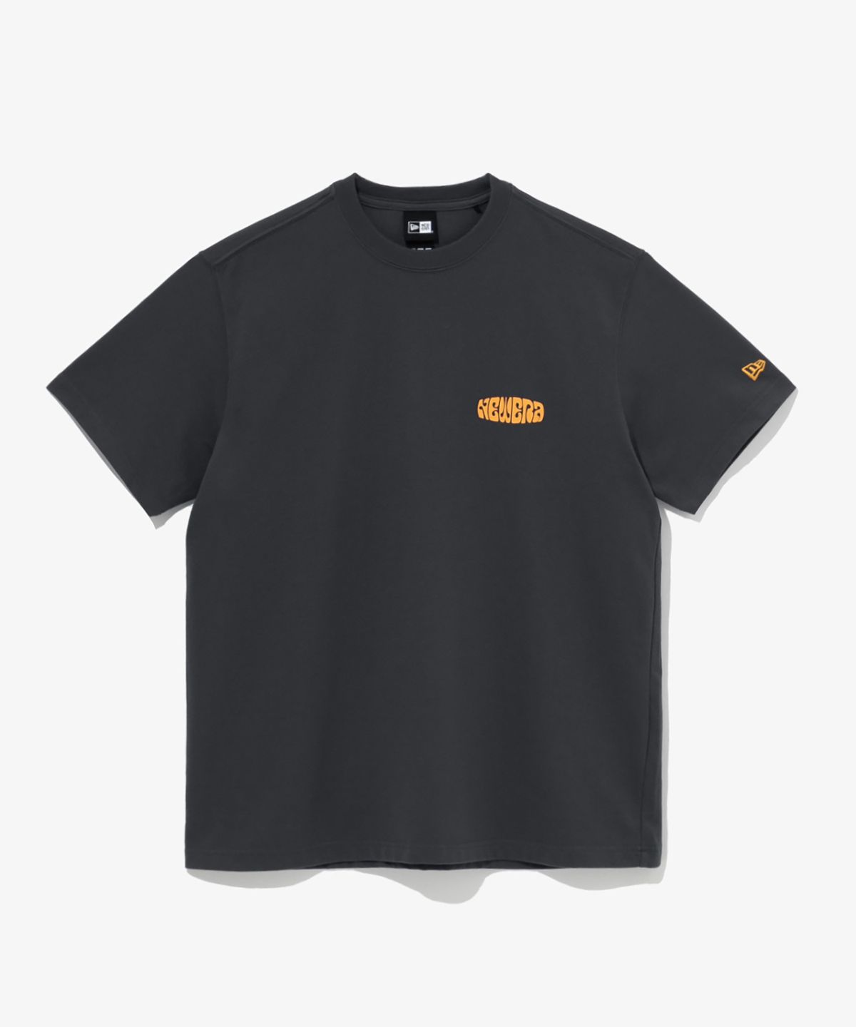 뉴에라(NEW ERA) 시즈널 컨텍트 어스 티셔츠 다크 그레이