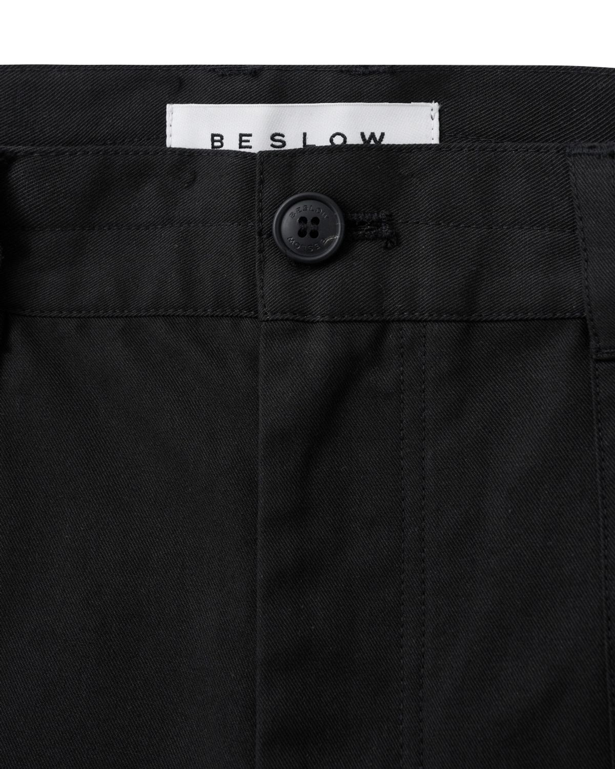 비슬로우(BESLOW) TWIST SEAM FATIGUE PANTS BLACK