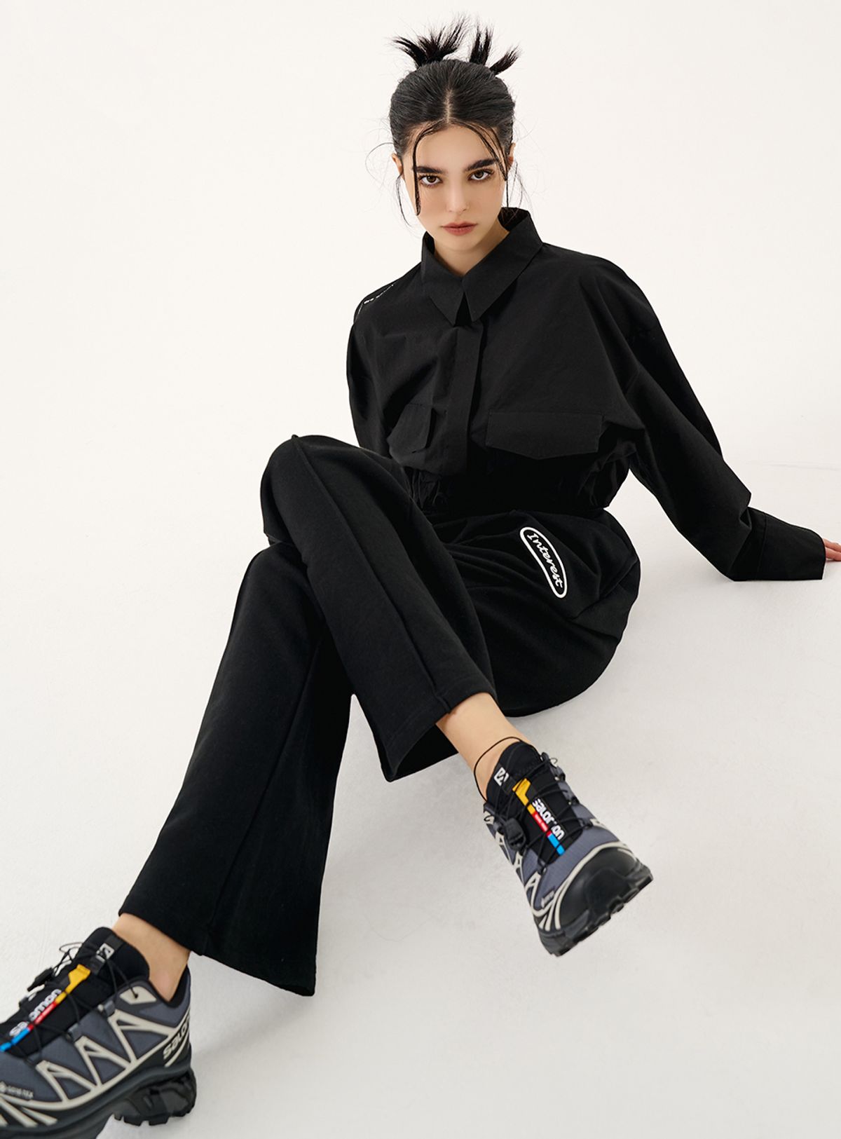인터레스트(INTEREST) BOOTCUT PINTUCK PANTS_BLACK