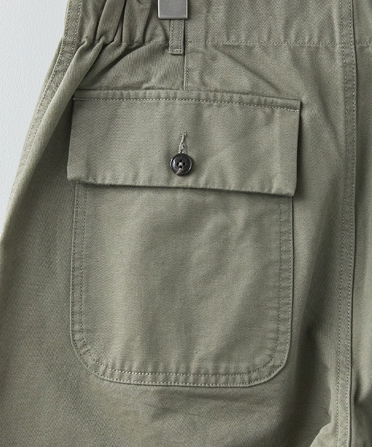 러프사이드(ROUGHSIDE) Elastic Fatigue Pants Light Olive