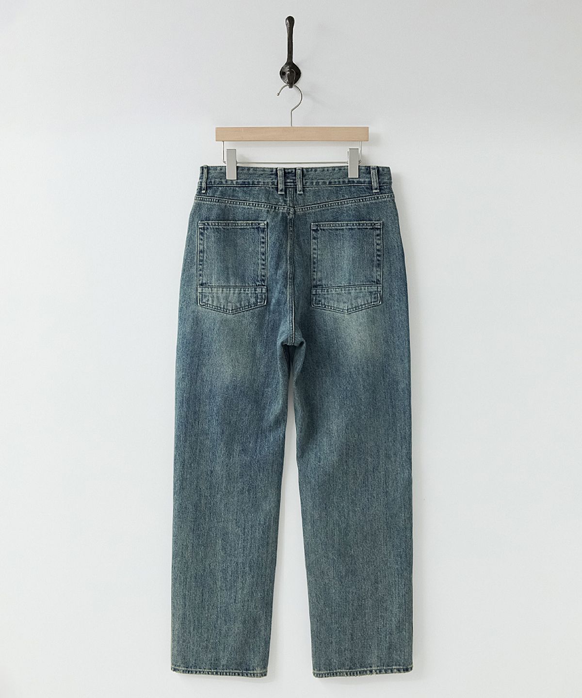 러프사이드(ROUGHSIDE) Drape Denim Pants Light Blue