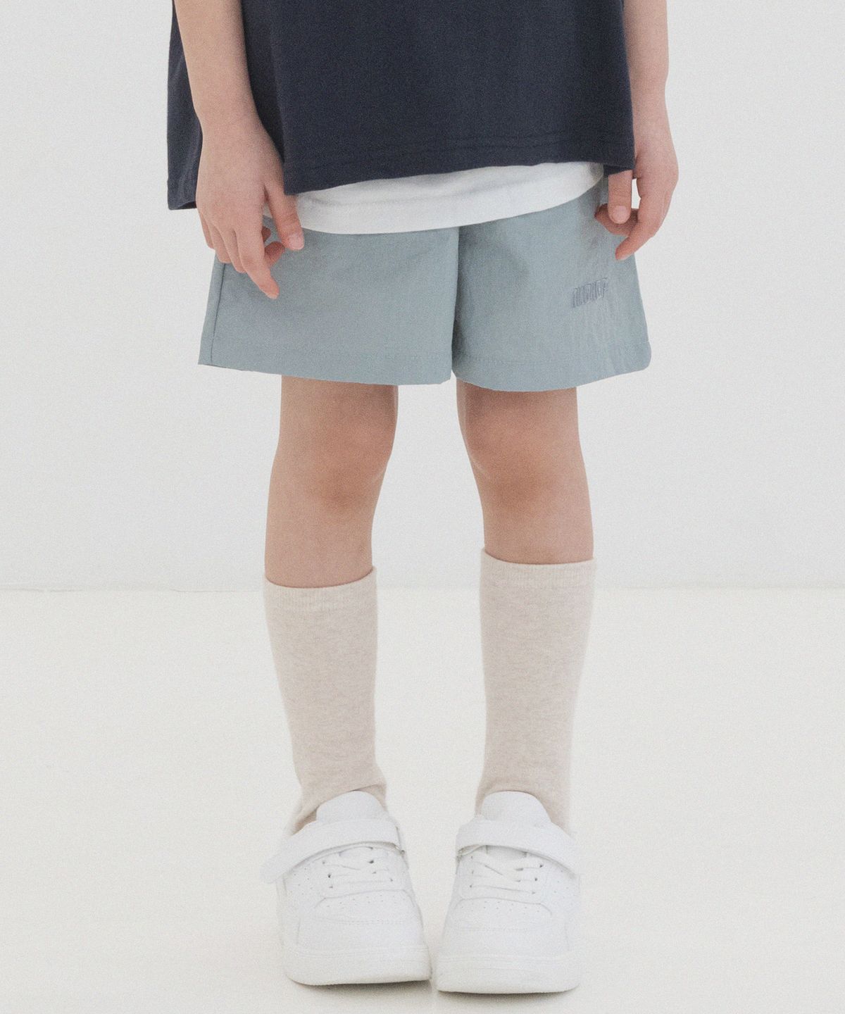 피아네르 키즈(PIANER KIDS) 로고 자수 나일론 밴딩 쇼츠 (블루 그레이)