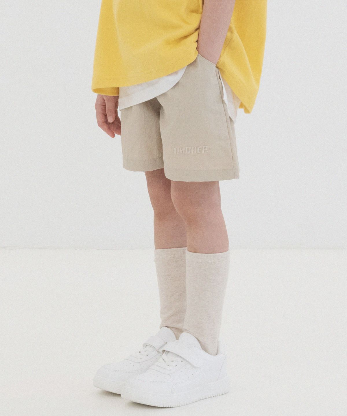 피아네르 키즈(PIANER KIDS) 로고 자수 나일론 밴딩 쇼츠 (연베이지)