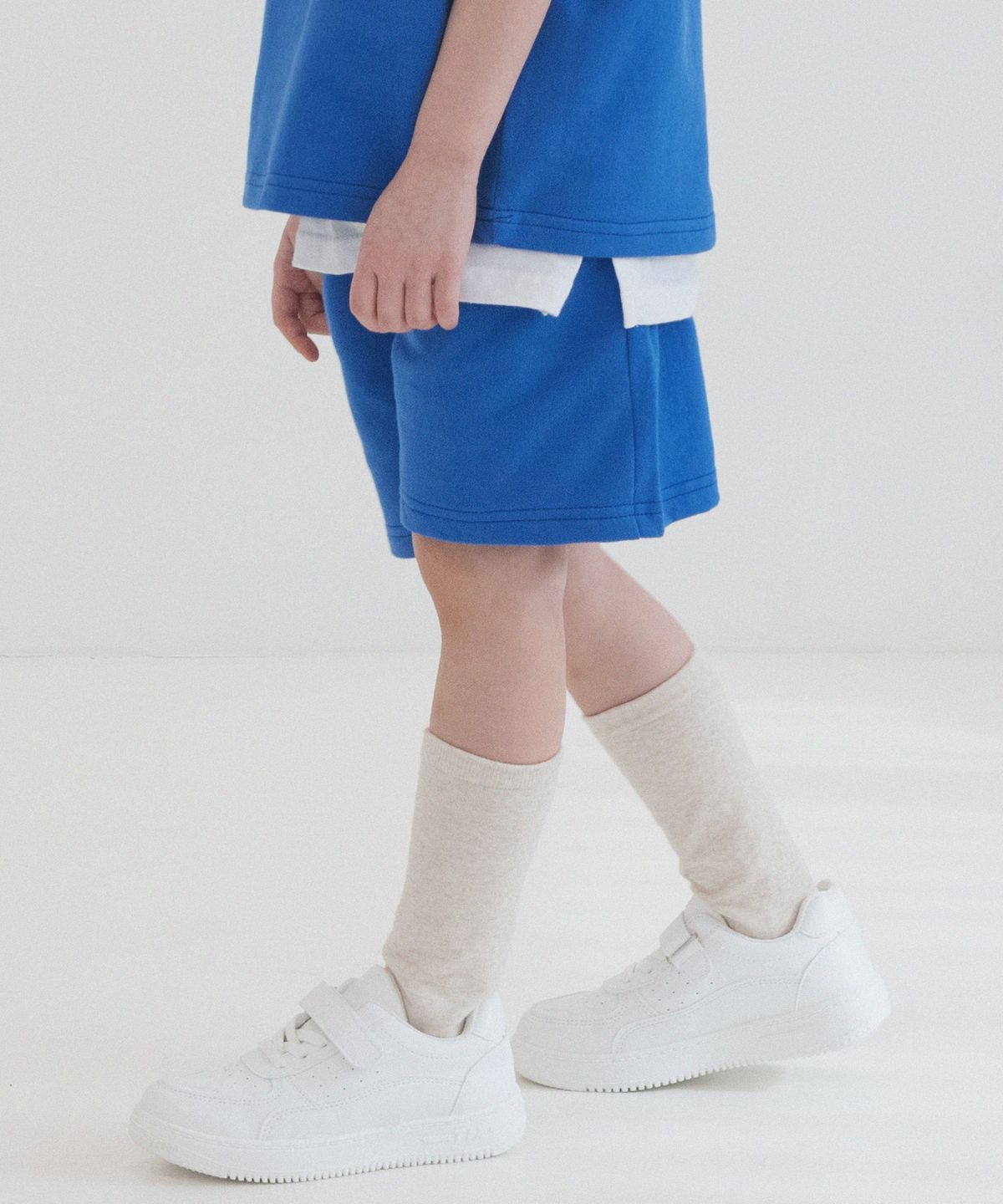 피아네르 키즈(PIANER KIDS) 로고 자수 스웻 쇼츠 (코발트 블루)