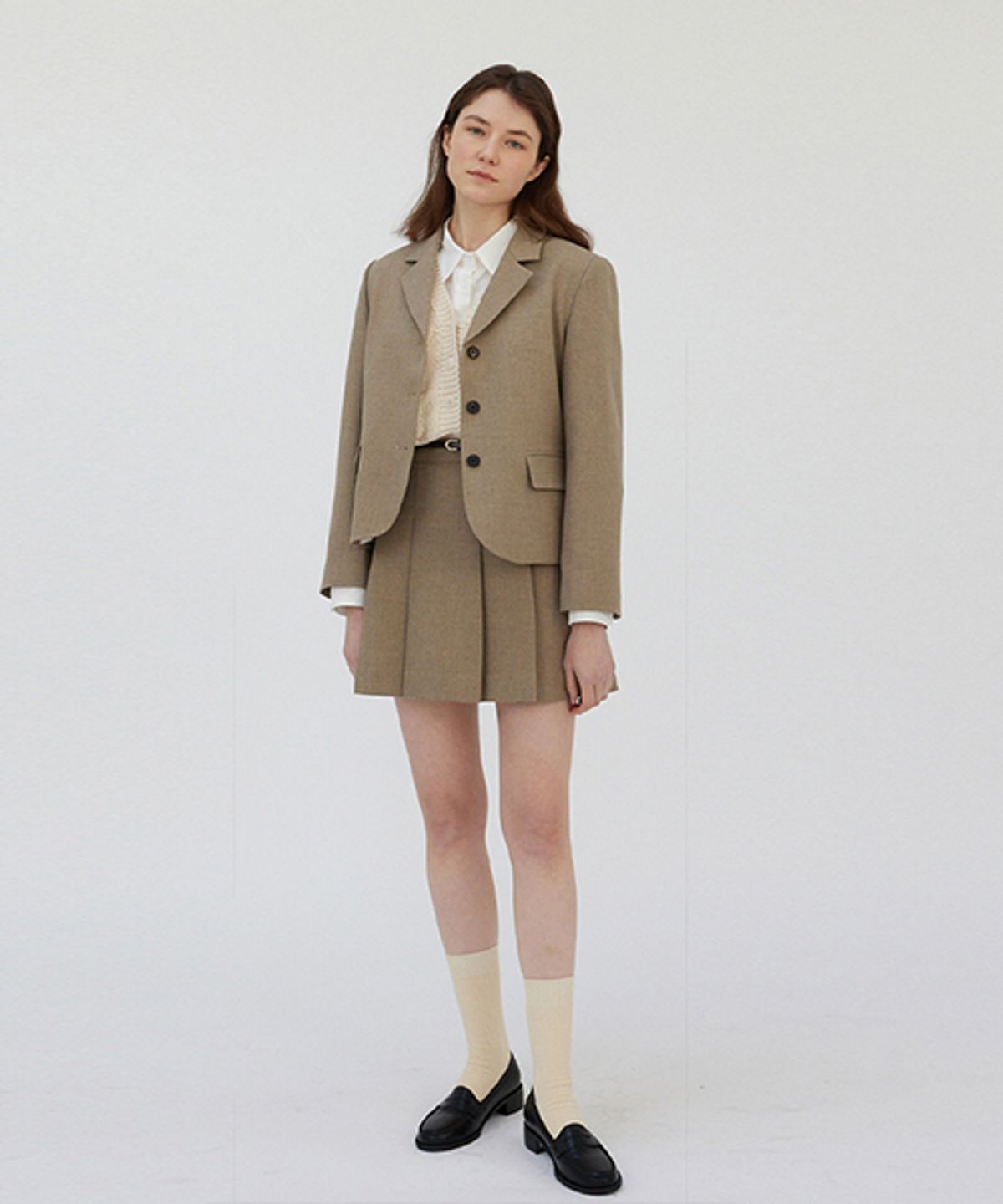 링서울(LINGSEOUL) three button short jacket-beige