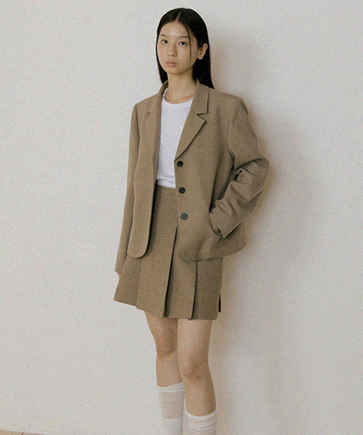 링서울(LINGSEOUL) three button short jacket-beige