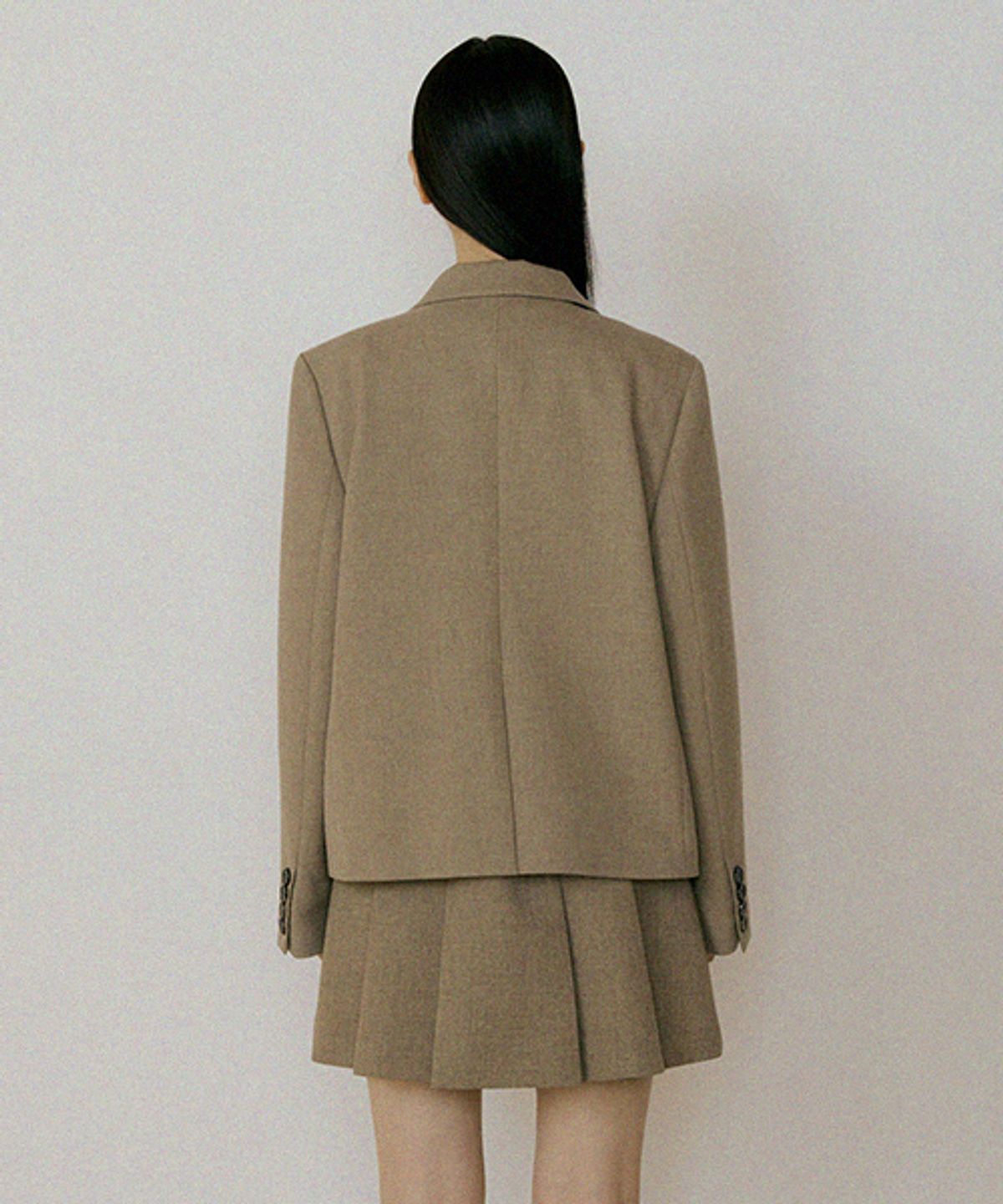 링서울(LINGSEOUL) three button short jacket-beige