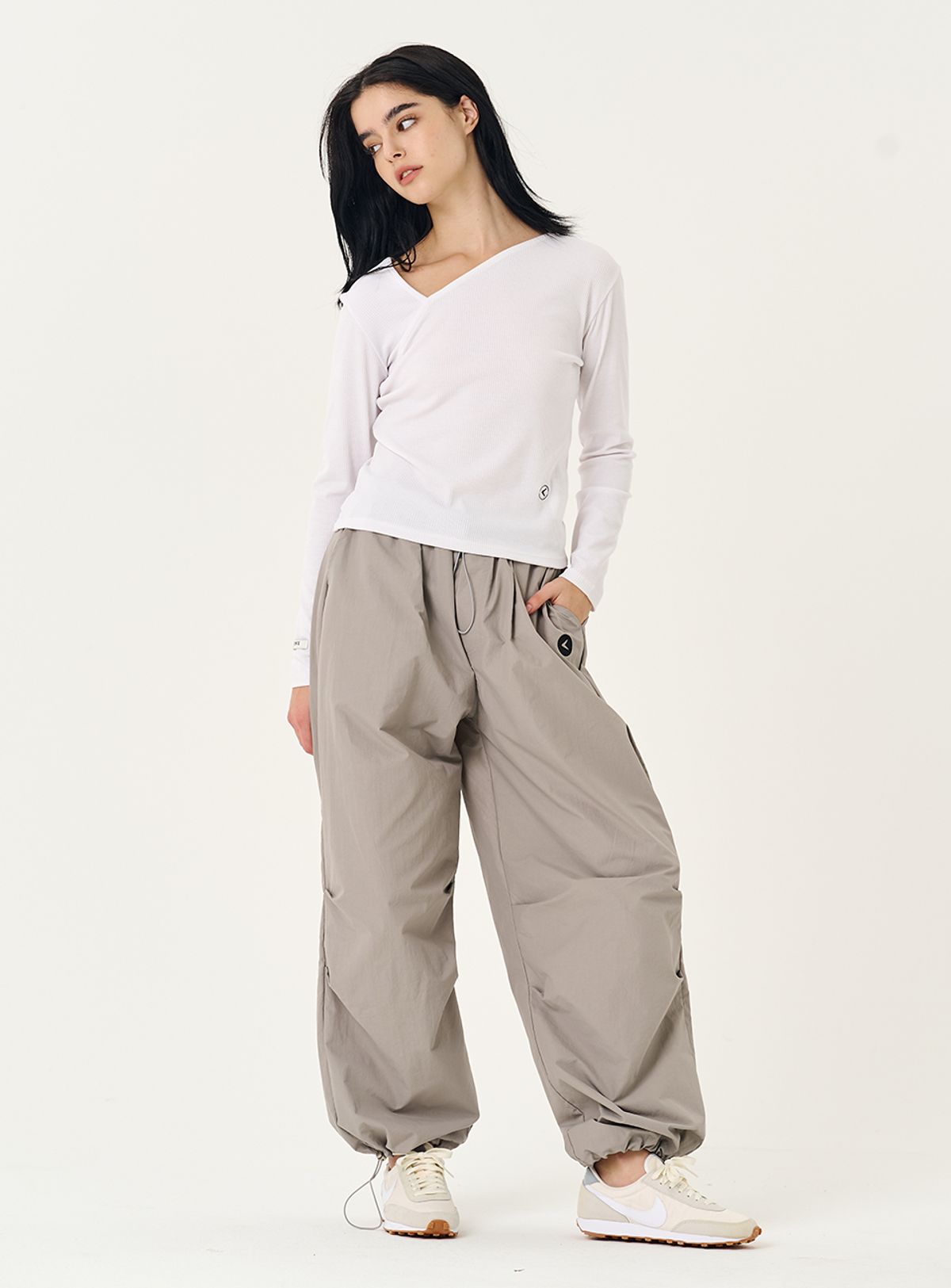 인터레스트(INTEREST) DIAGONAL LINE TOP_WHITE