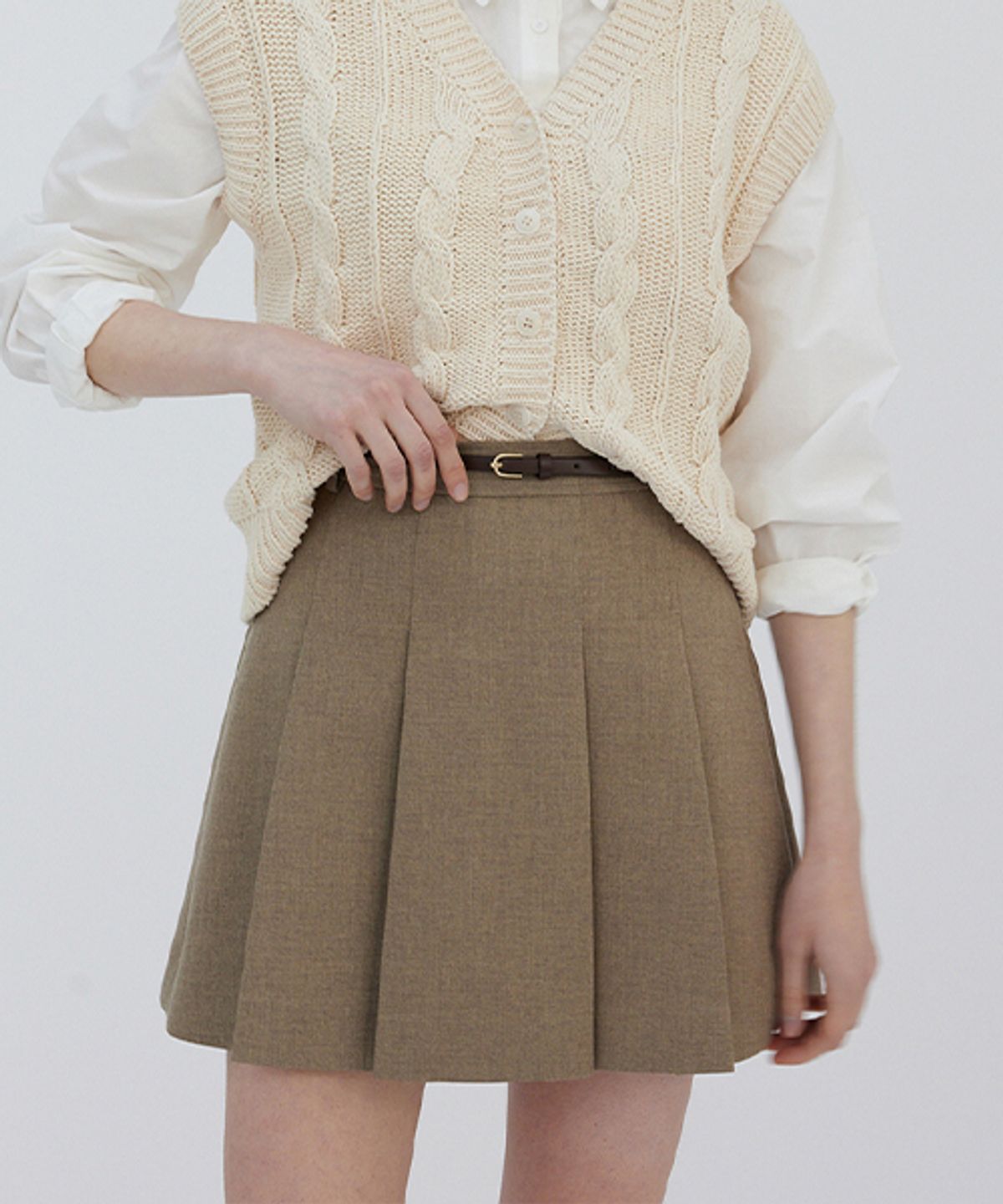 링서울(LINGSEOUL) pleated short skirt-beige