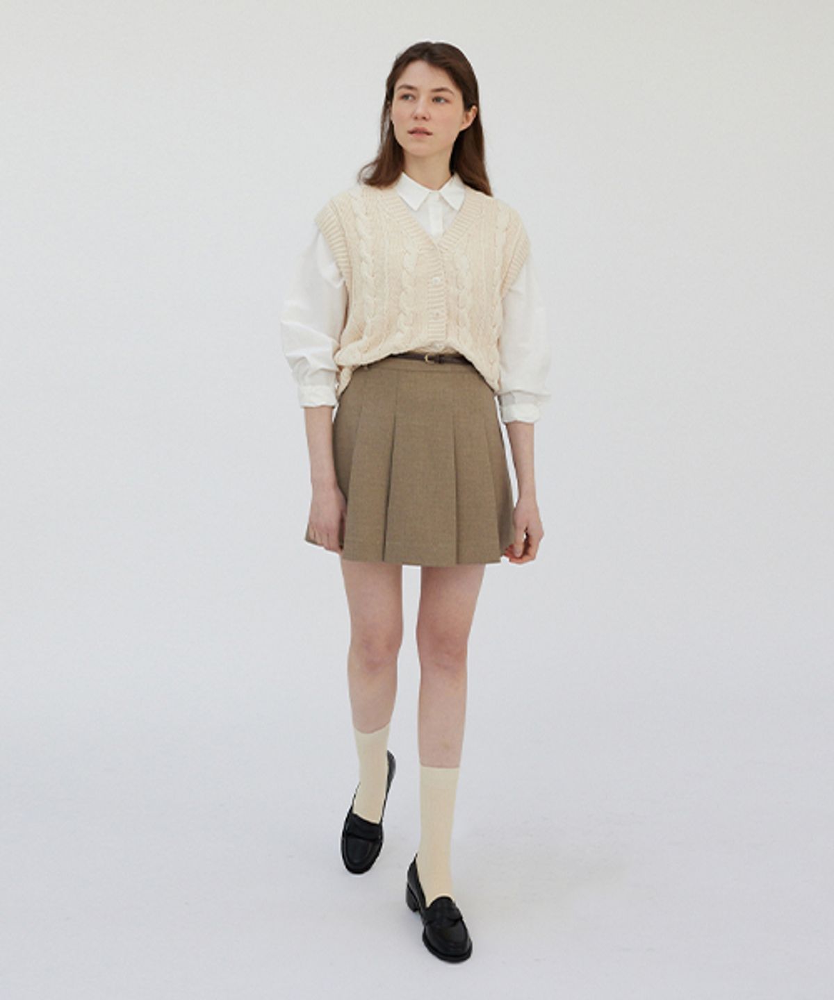 링서울(LINGSEOUL) pleated short skirt-beige