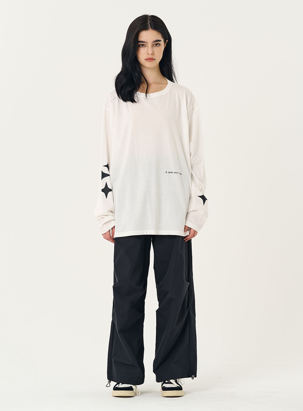 인터레스트(INTEREST) SHINNING PRINT TOP_WHITE