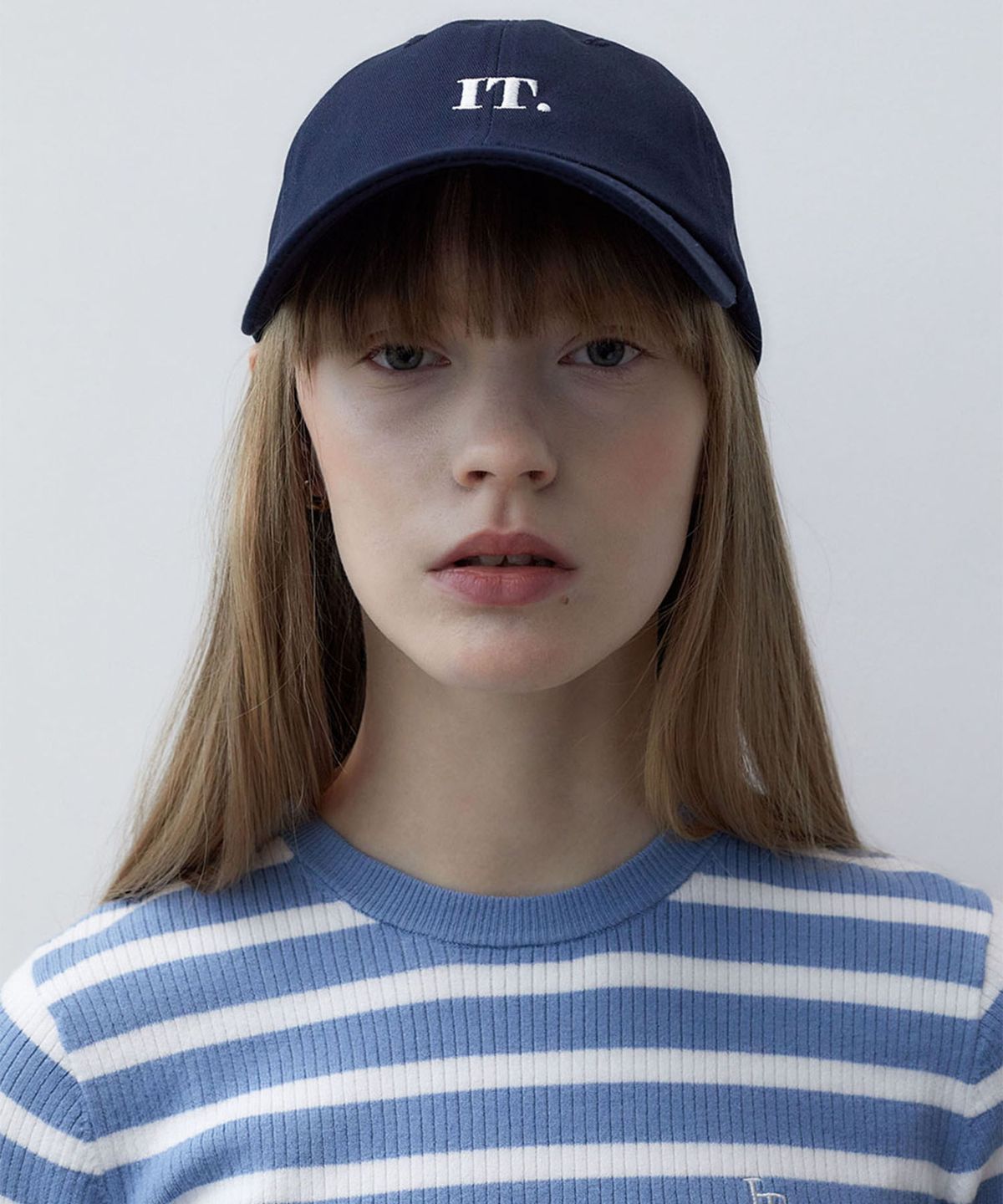 잇터(ITER) SIMPLE LOGO COTTON BALL CAP_WHITE BLUE
