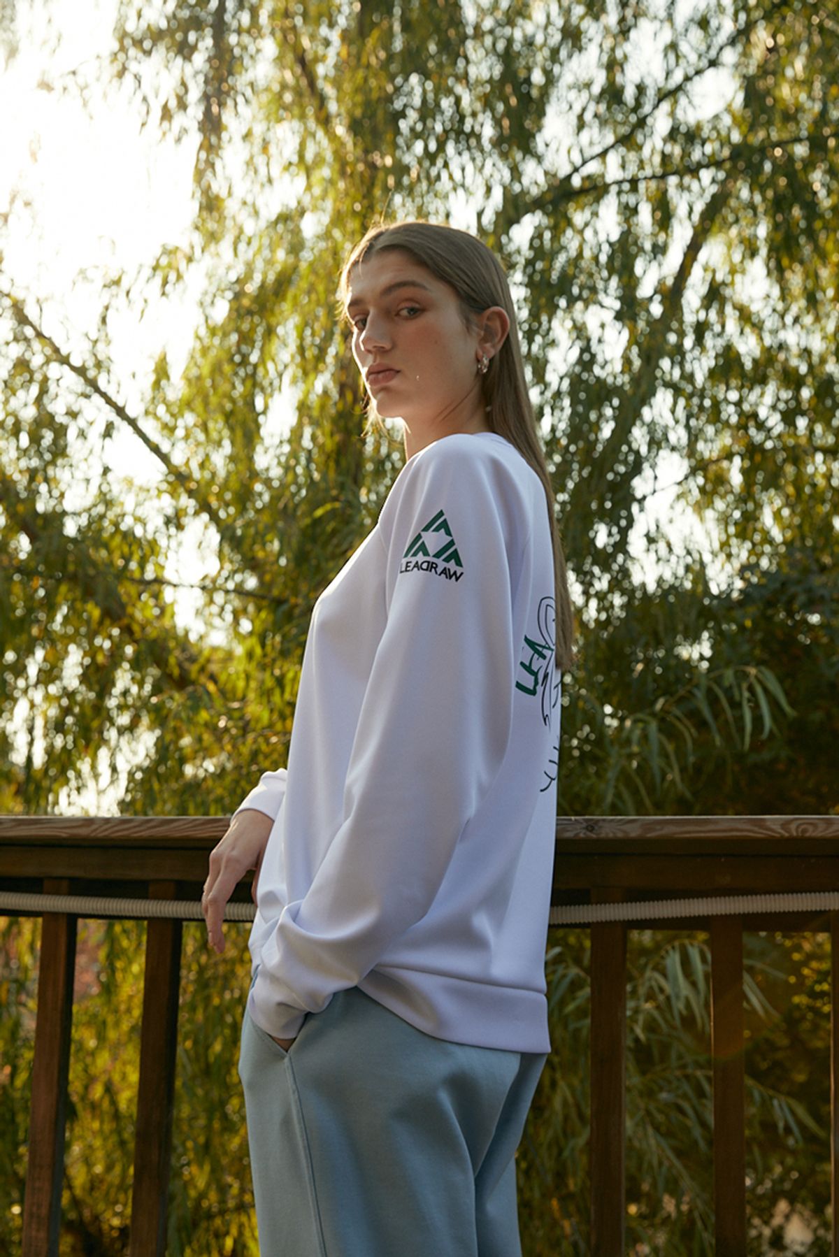 리드로(LEADRAW) Lucky Tiger Sweatshirts _ White