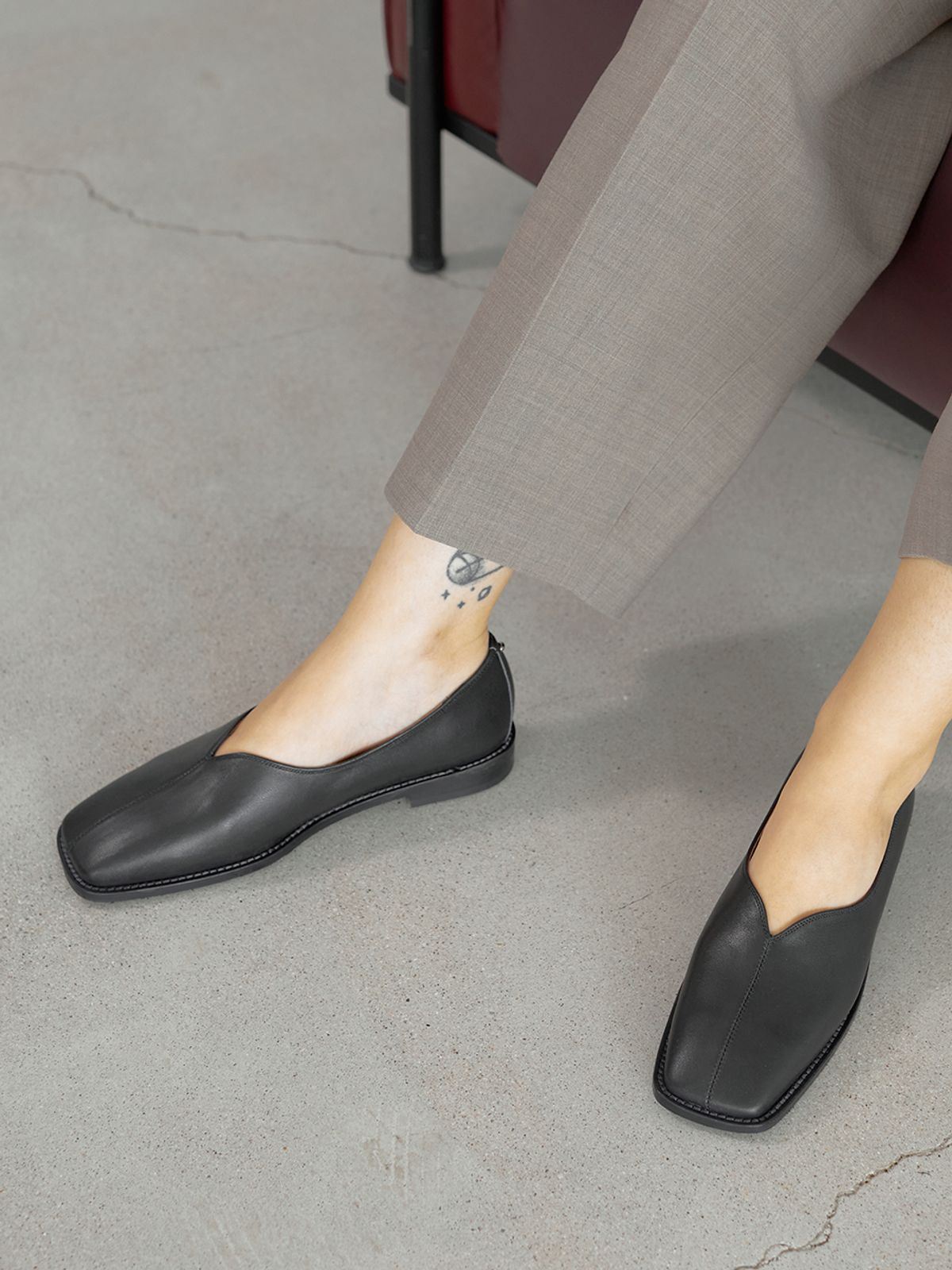바이언스(BYEUUNS) BLP21305 TOTEME LOAFER / 2 COLORS