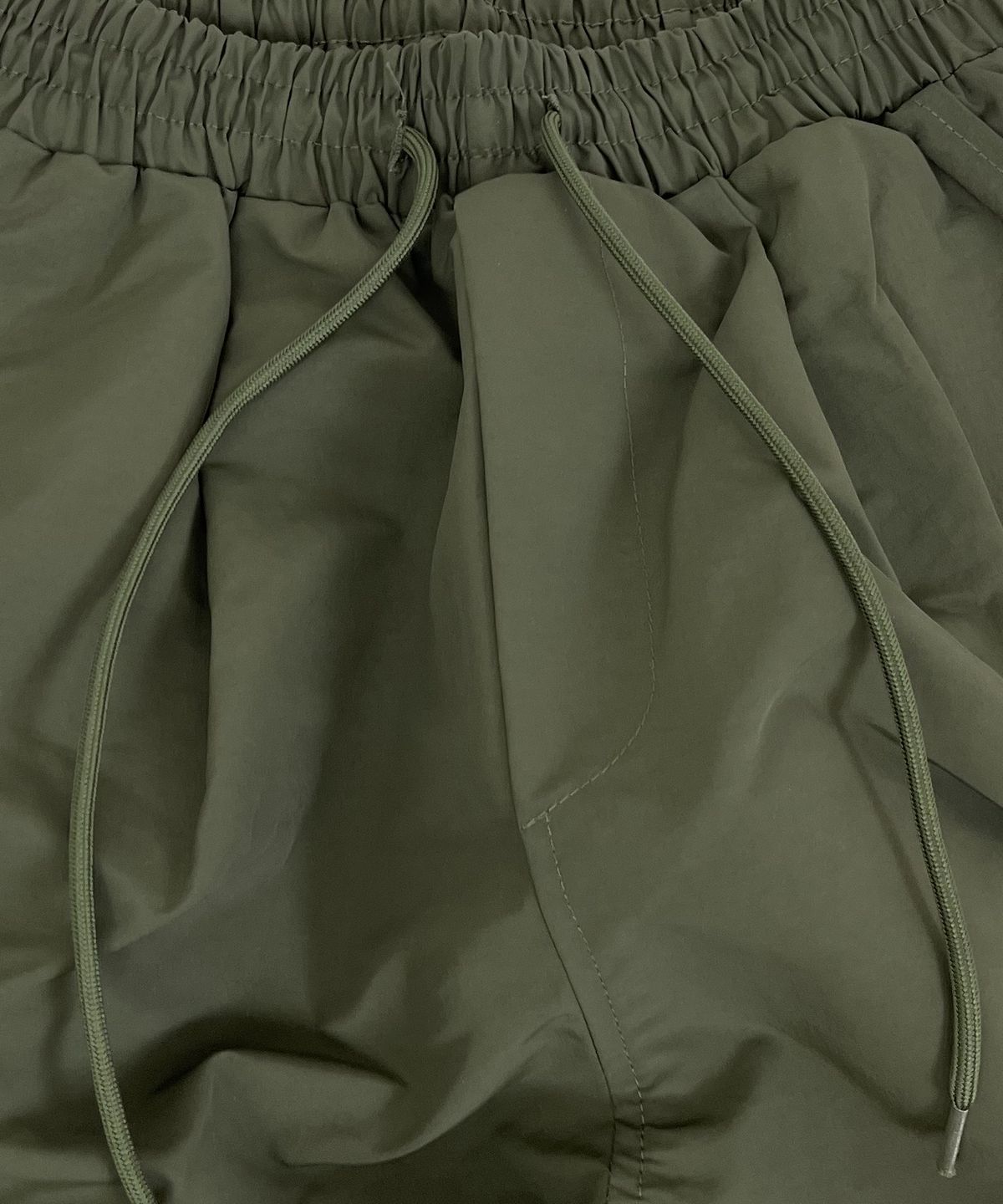 스케이터락(SK8ER ROCK) Knee tuck cargo nylon wide pants dark khaki