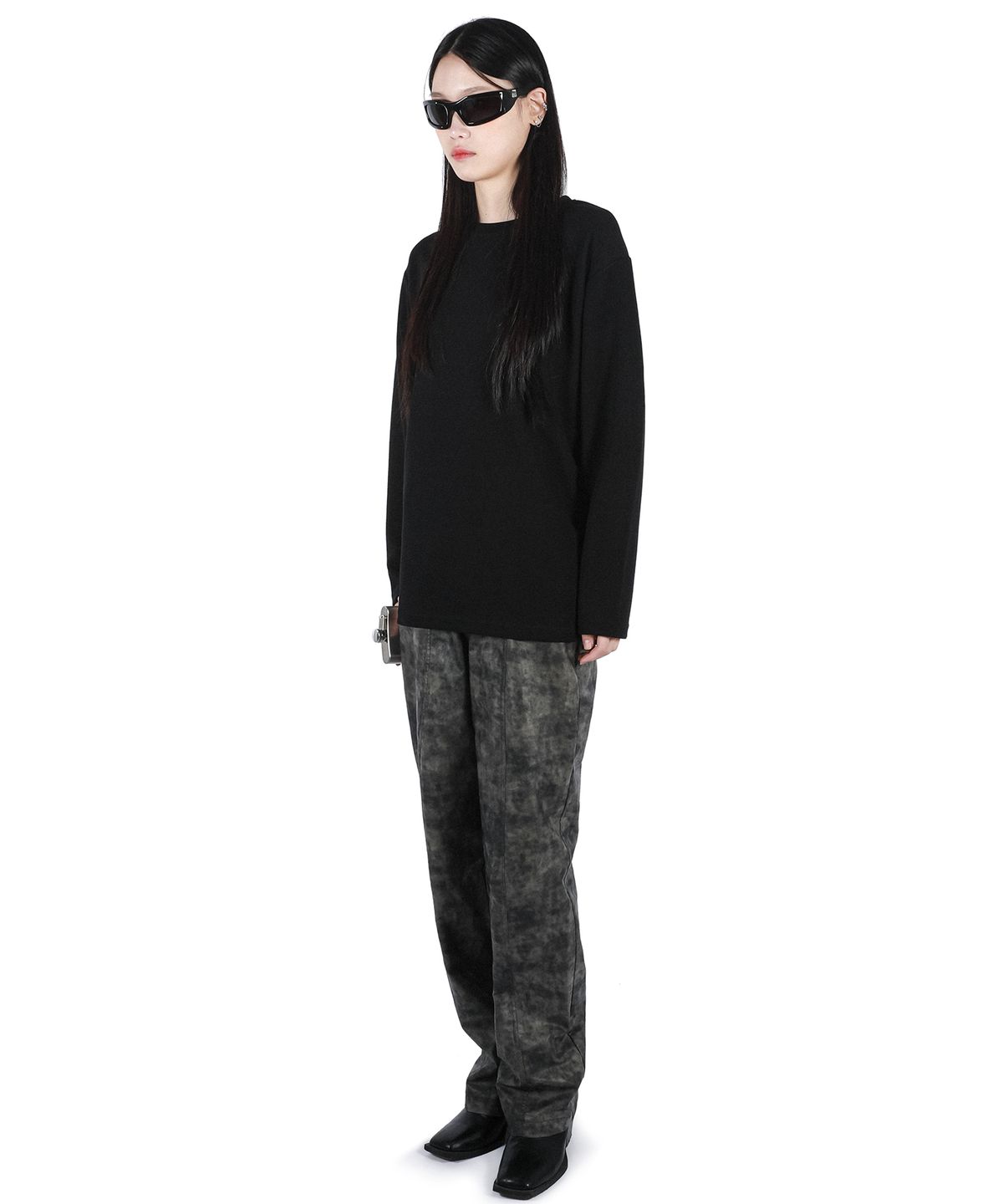 씨웨어 바이 더 지니어스(C WEAR BY THE GENIUS) 에센셜 니트 티셔츠 블랙