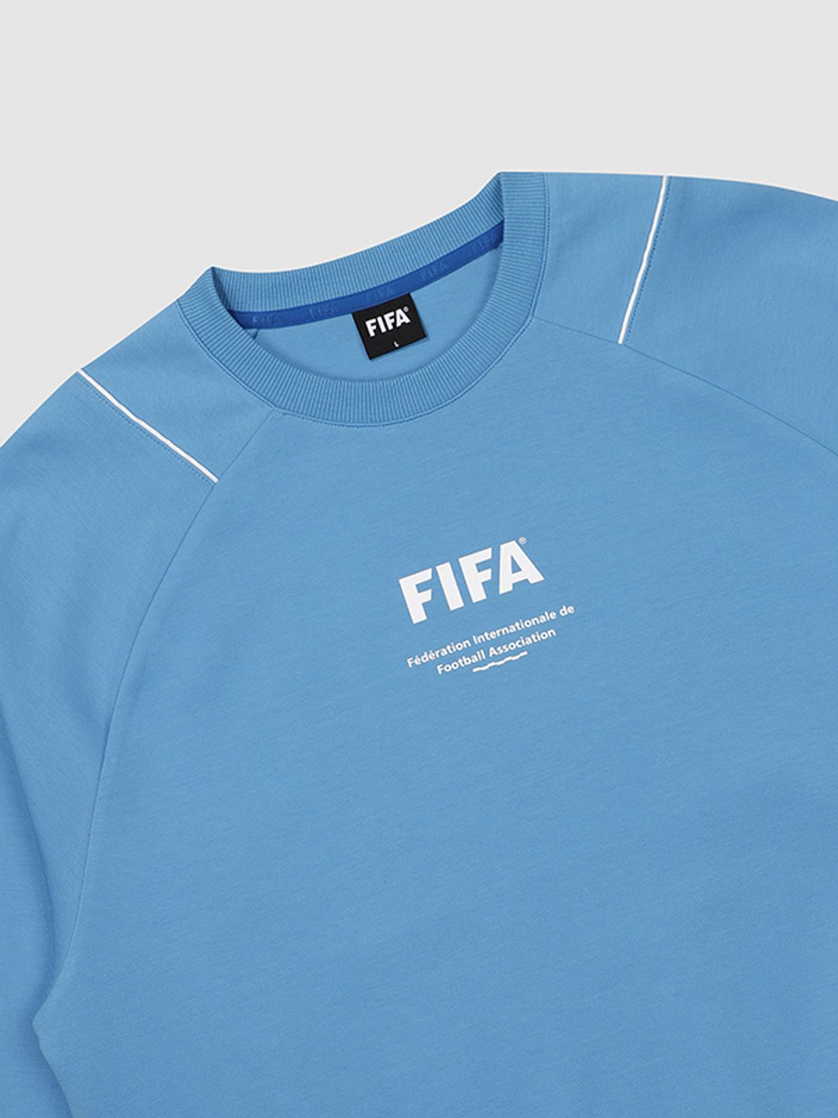 피파 1904(FIFA 1904) 파이핑 포인트 레귤러 핏 맨투맨(FF32MR52U_220)