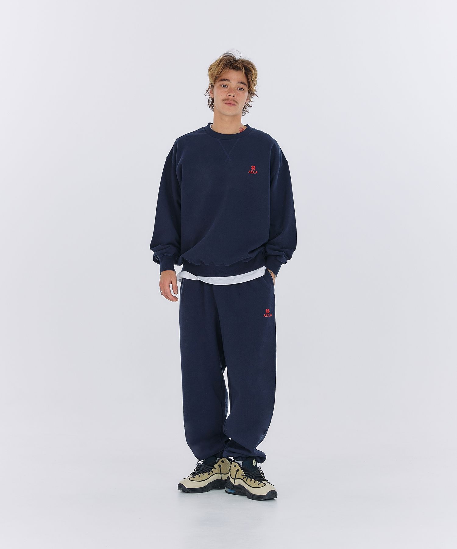 トップス WIDE SWEAT CLOVERU LOGO CREW Navy WIDE SWEAT CLOVERU LOGO CREW Navy クローバル