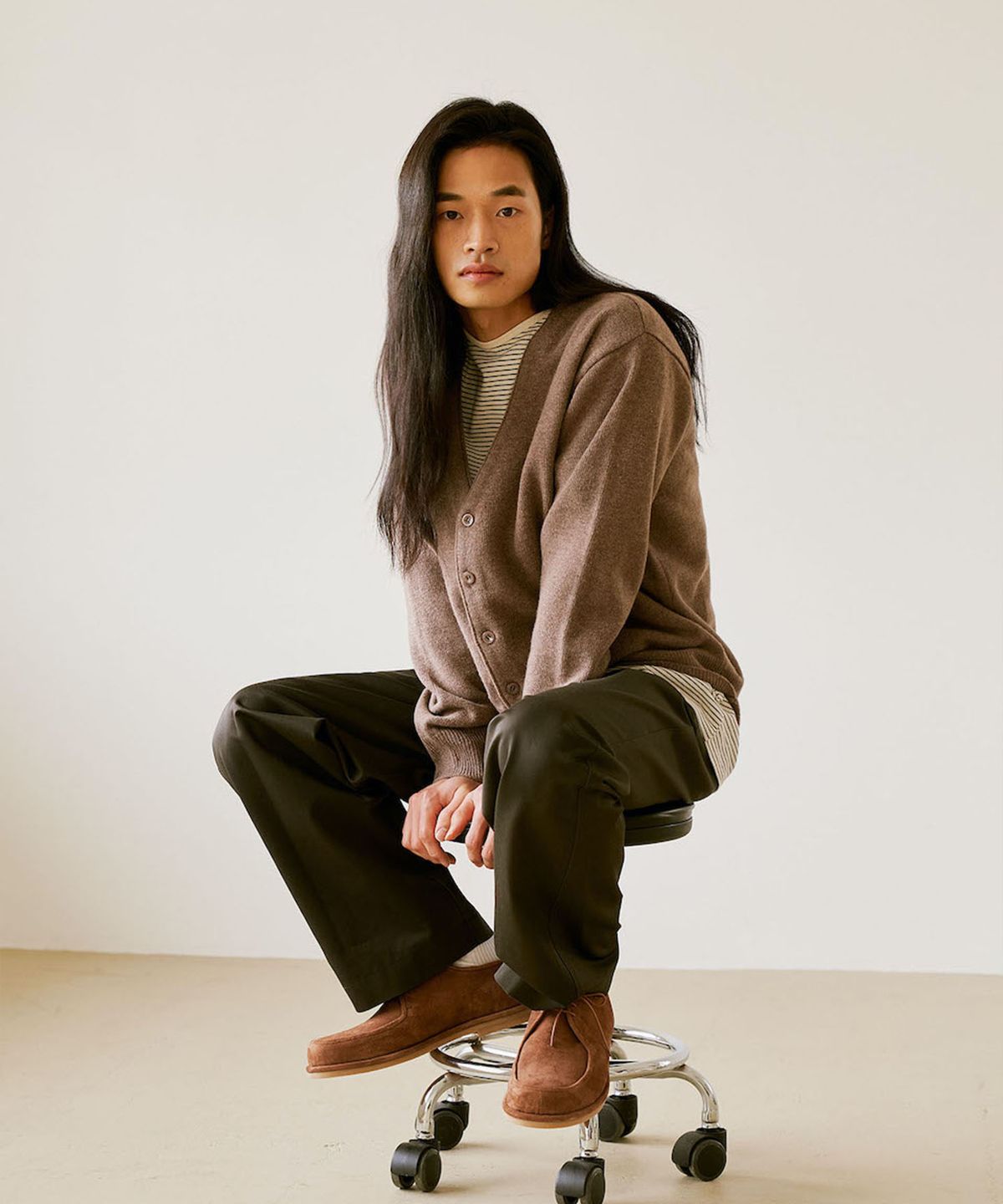 아우로(OURO) BASIC CHINO PANTS [ CHARCOAL ]