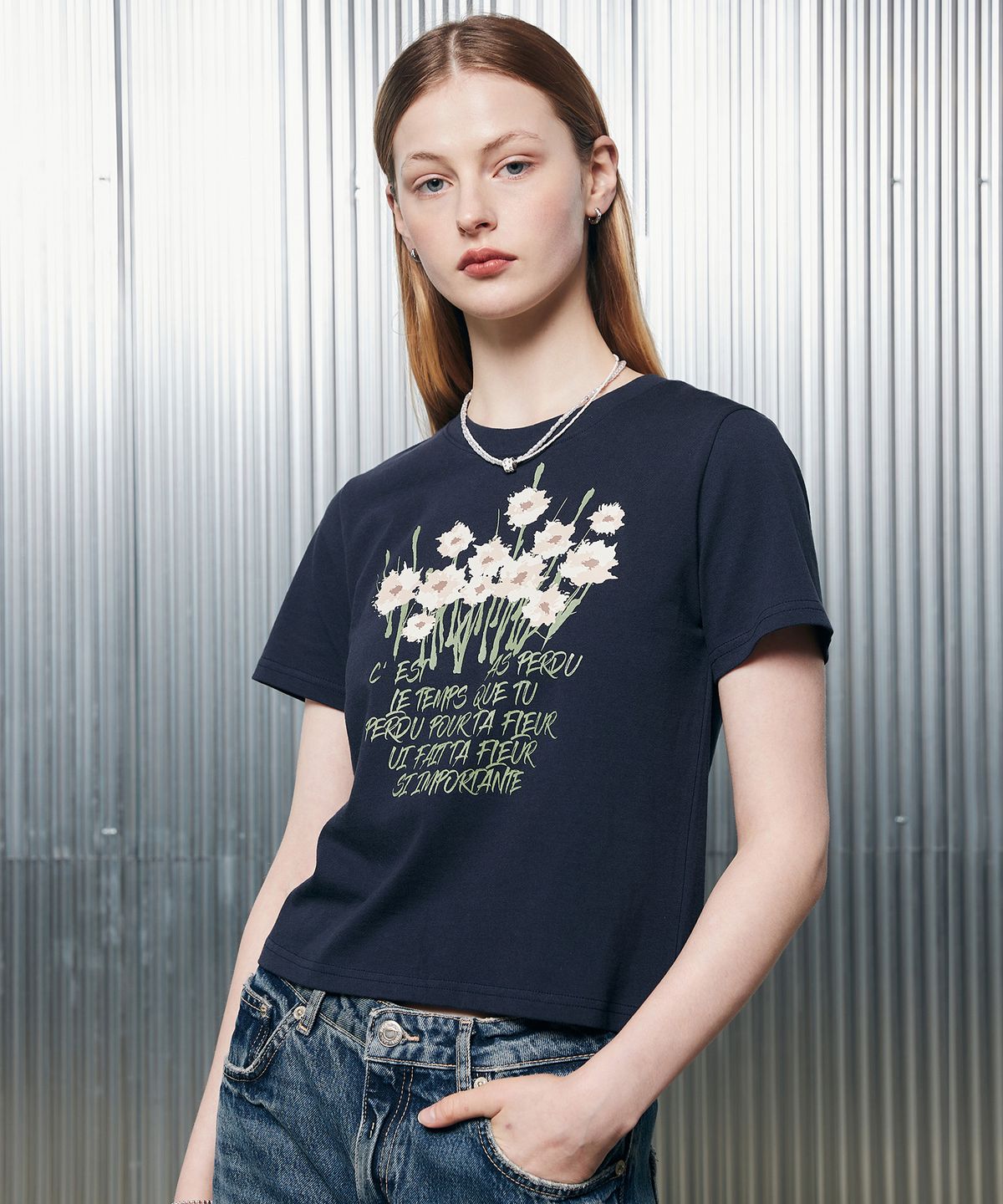 라티젠(LARTIGENT) L2 GRASS FLOWER T-SHIRT(NAVY)