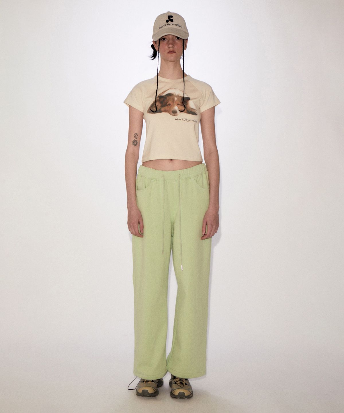 레스트앤레크레이션(REST&RECREATION) RIRI CROP T-SHIRT BEIGE
