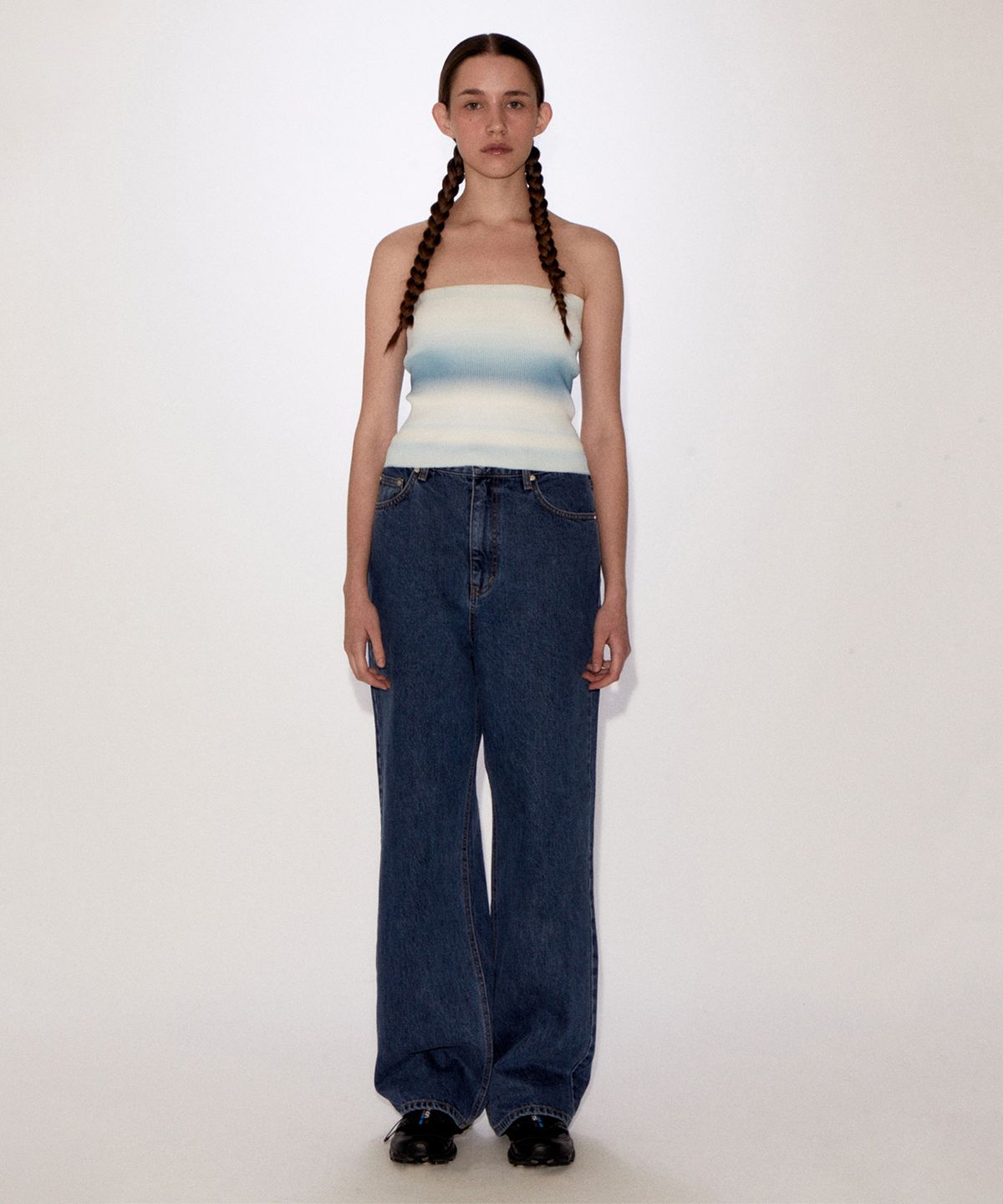 레스트앤레크레이션(REST&RECREATION) RR GRADATION BANDEAU KNIT TOP SKYBLUE