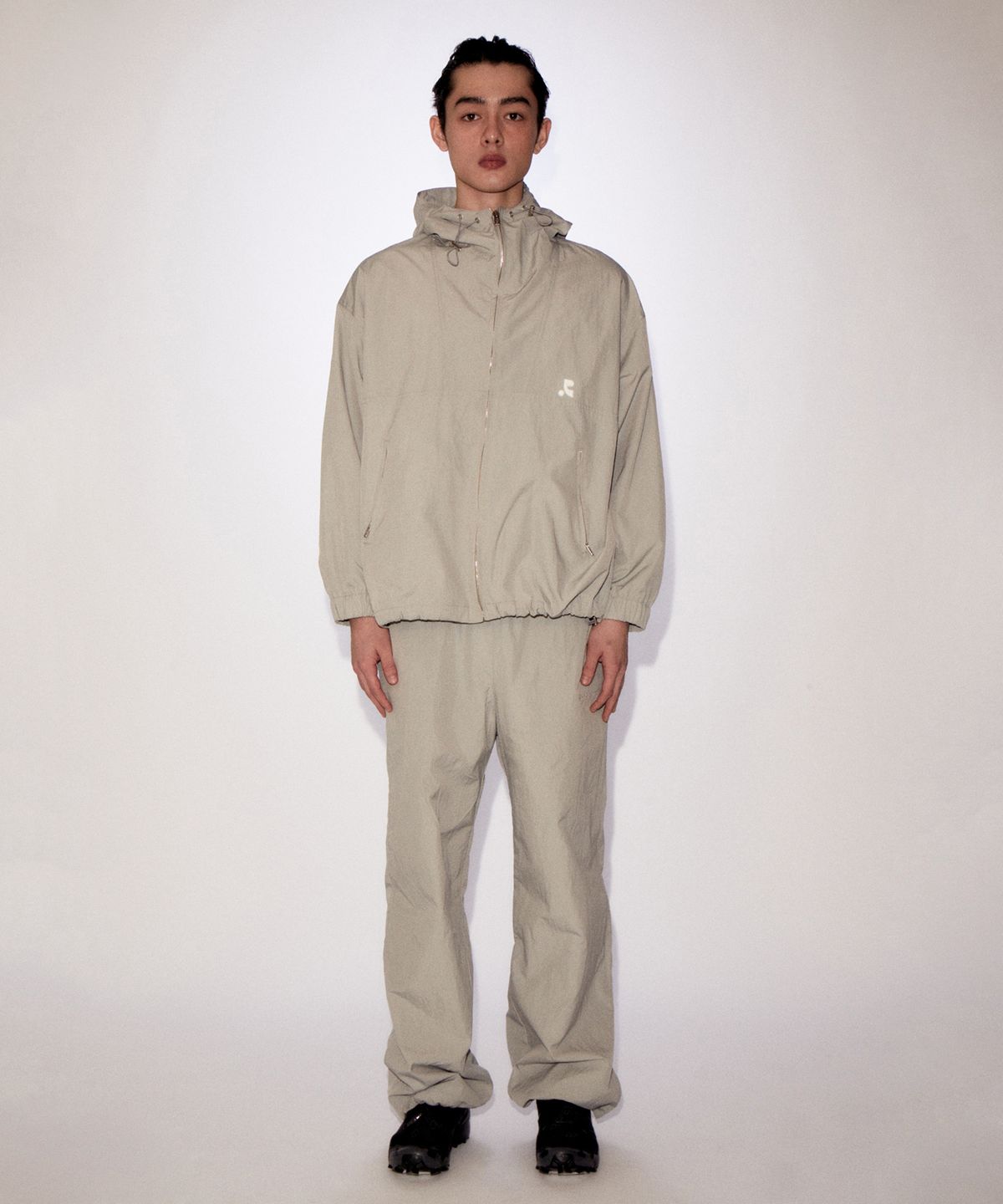 레스트앤레크레이션(REST&RECREATION) RR NYLON ANORAK LIGHTGREY